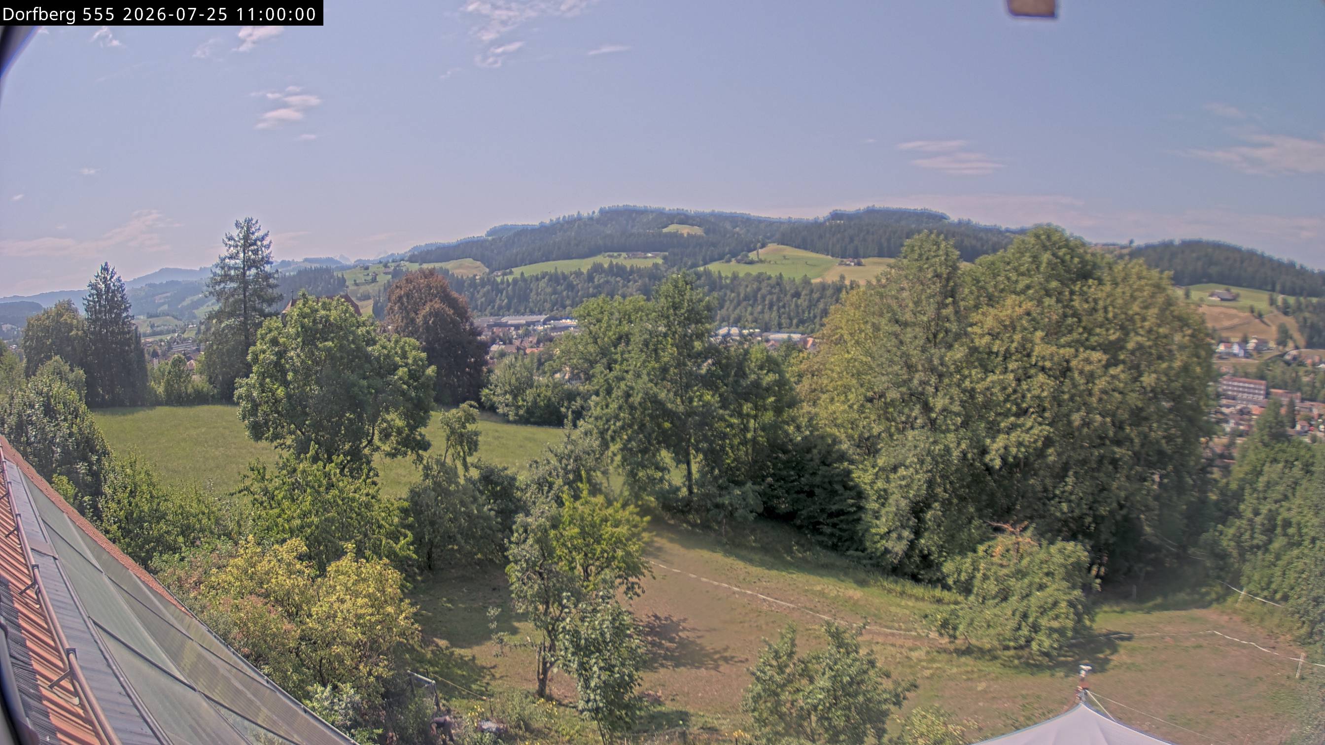 Webcam-Bild: Aussicht vom Dorfberg in Langnau 20260725-110000