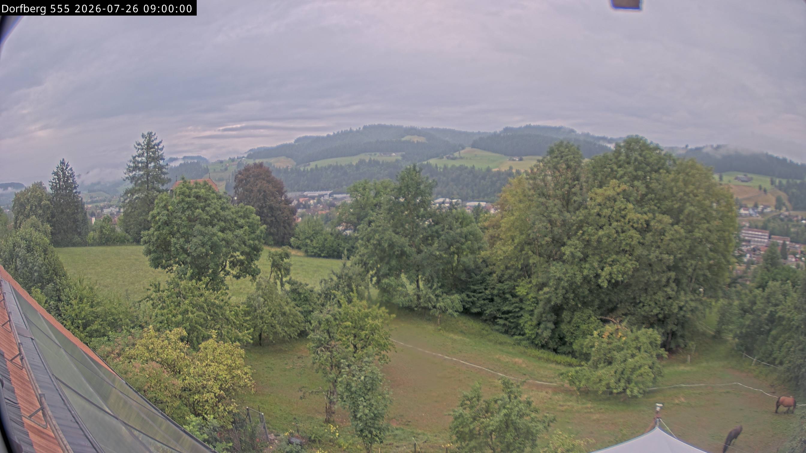 Webcam-Bild: Aussicht vom Dorfberg in Langnau 20260726-090000