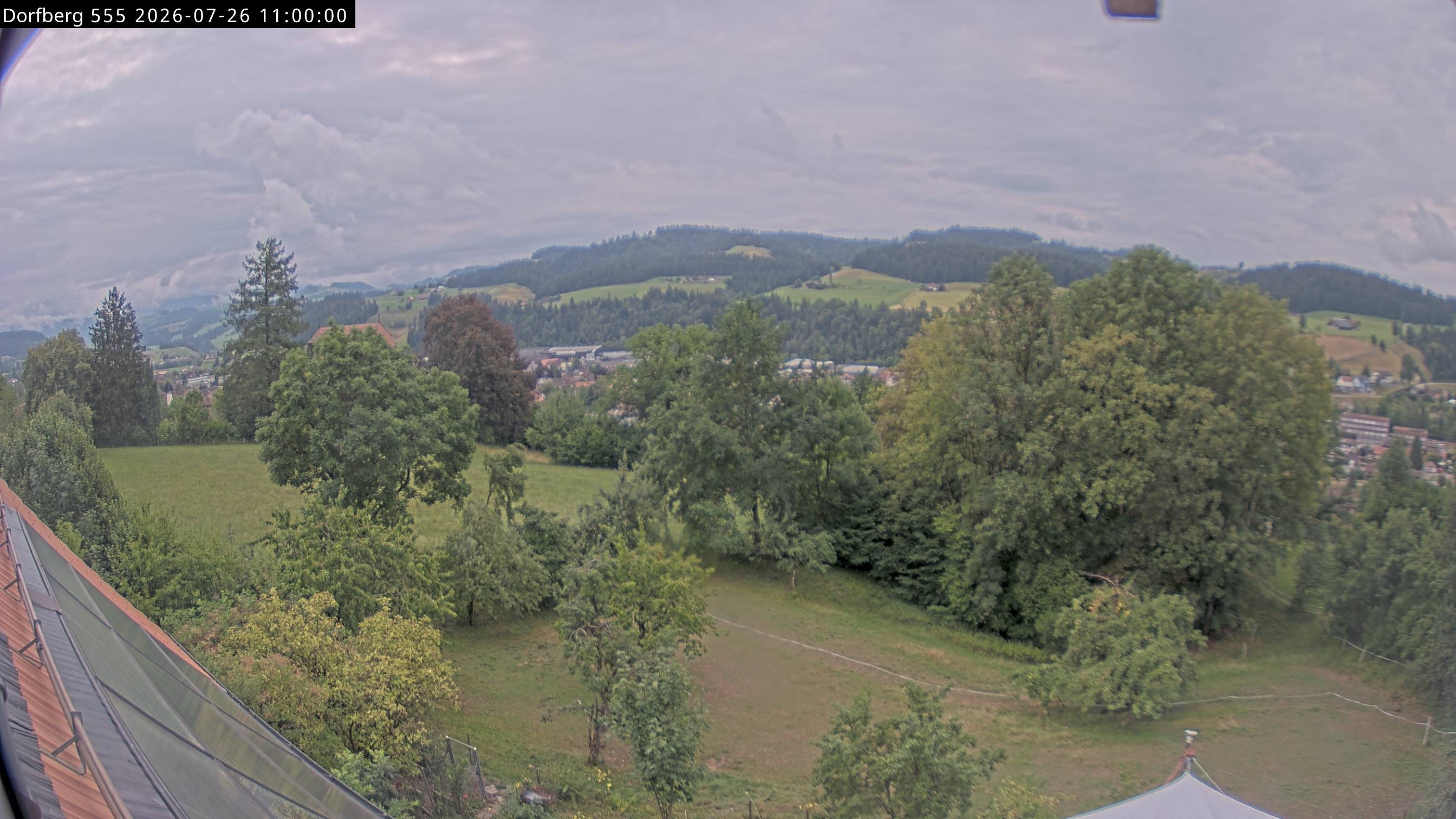 Webcam-Bild: Aussicht vom Dorfberg in Langnau 20260726-110000