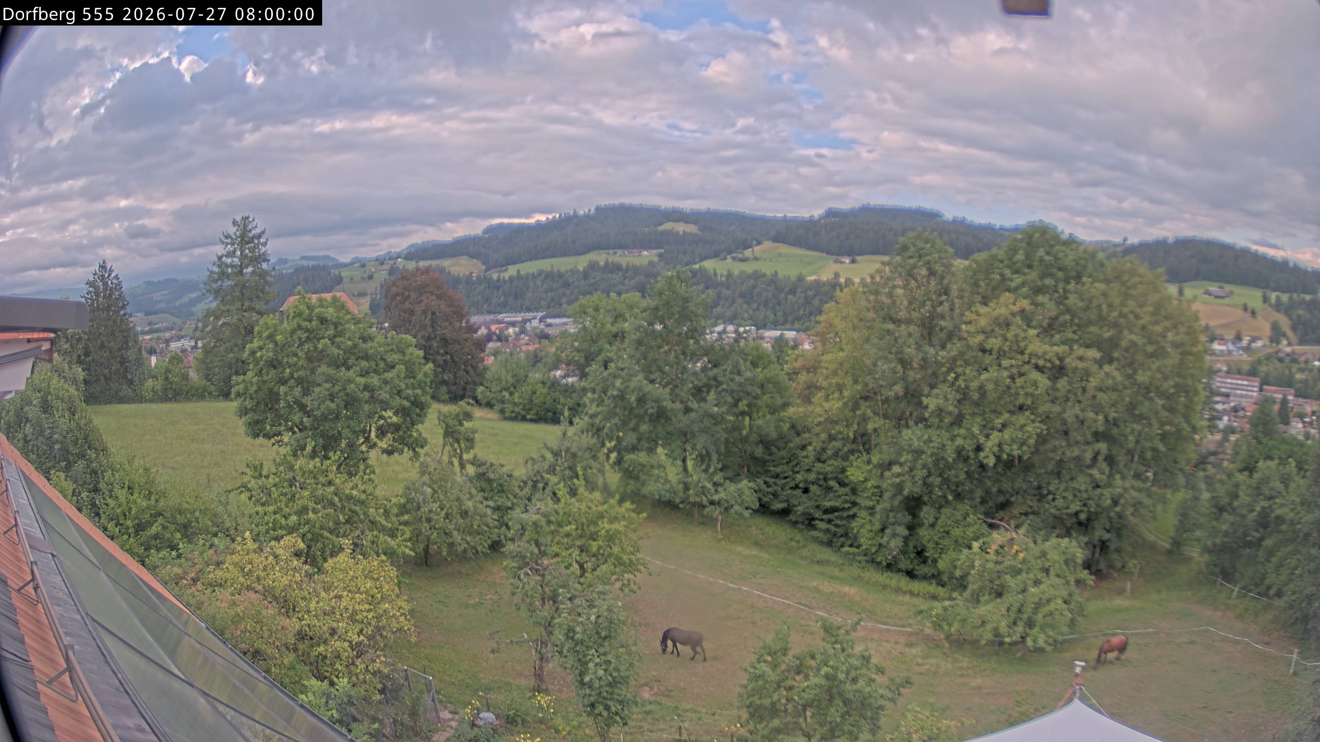 Webcam-Bild: Aussicht vom Dorfberg in Langnau 20260727-080000