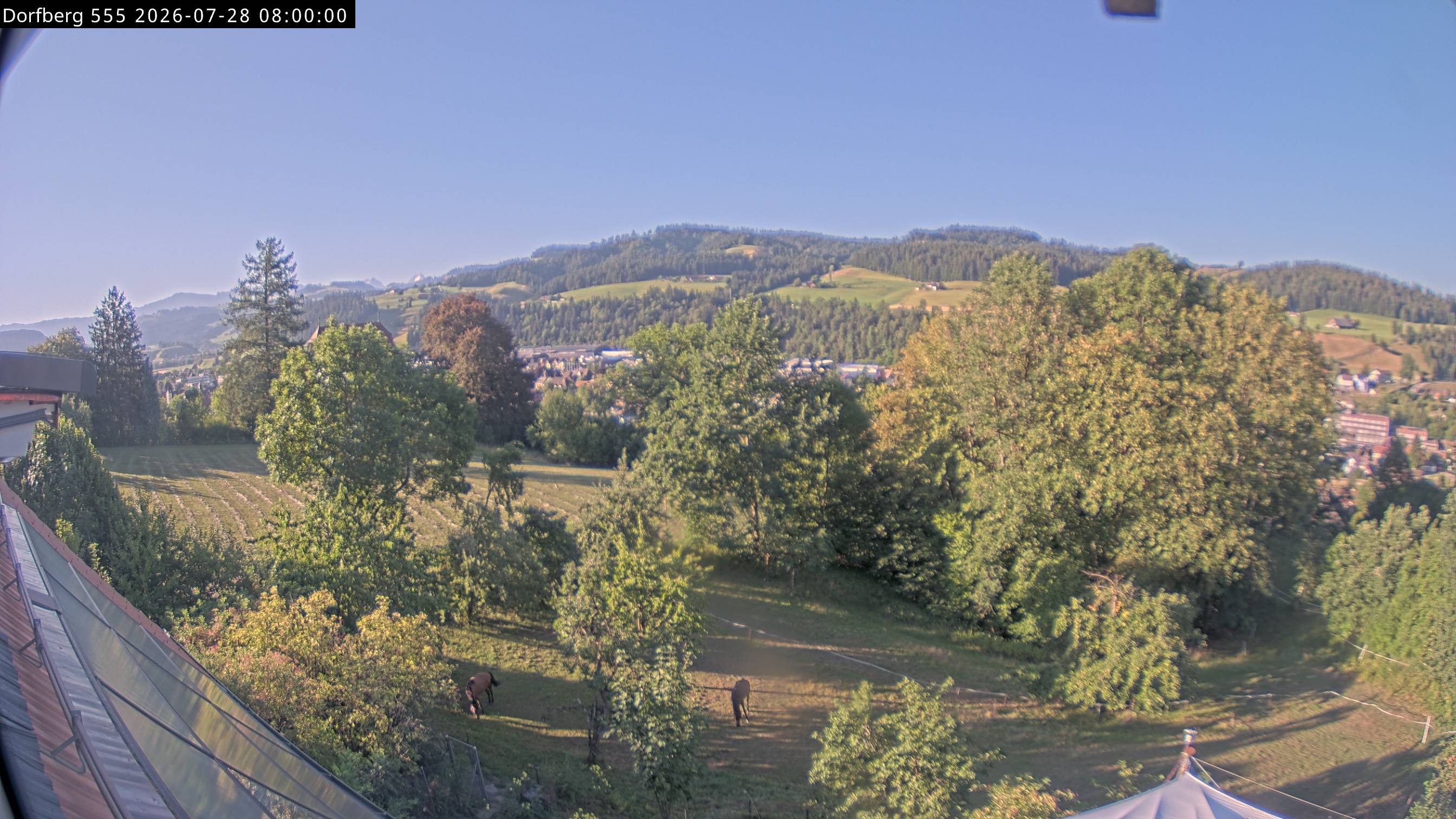 Webcam-Bild: Aussicht vom Dorfberg in Langnau 20260728-080000