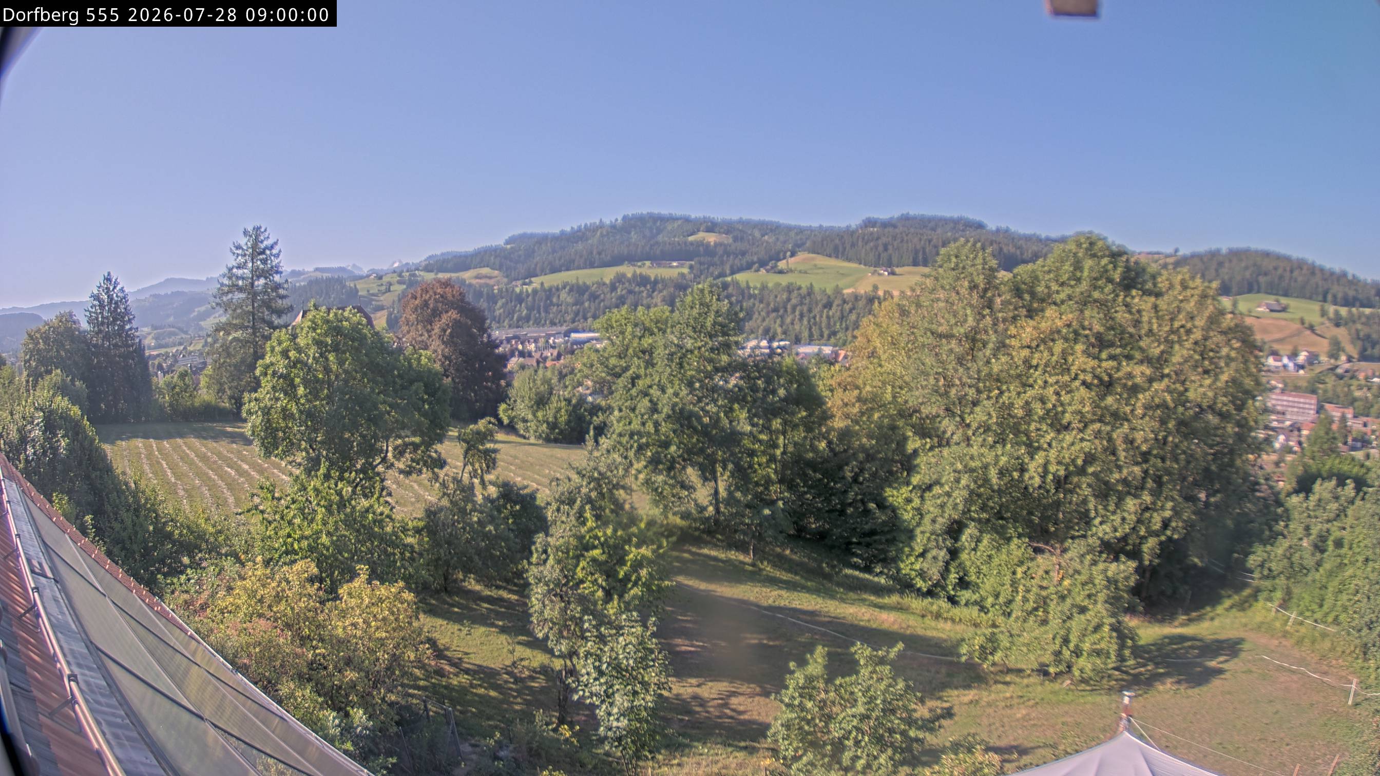 Webcam-Bild: Aussicht vom Dorfberg in Langnau 20260728-090000