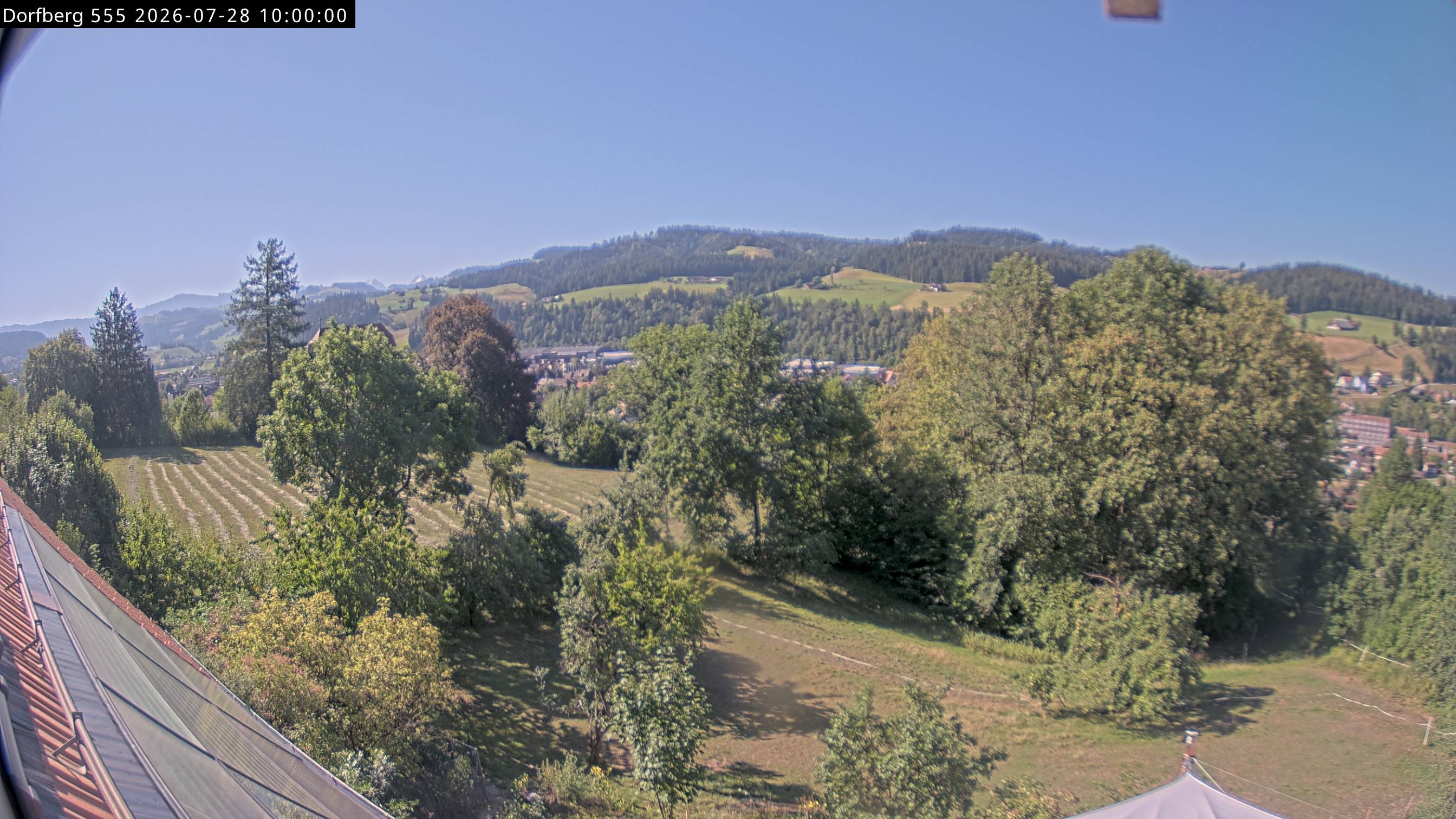 Webcam-Bild: Aussicht vom Dorfberg in Langnau 20260728-100000