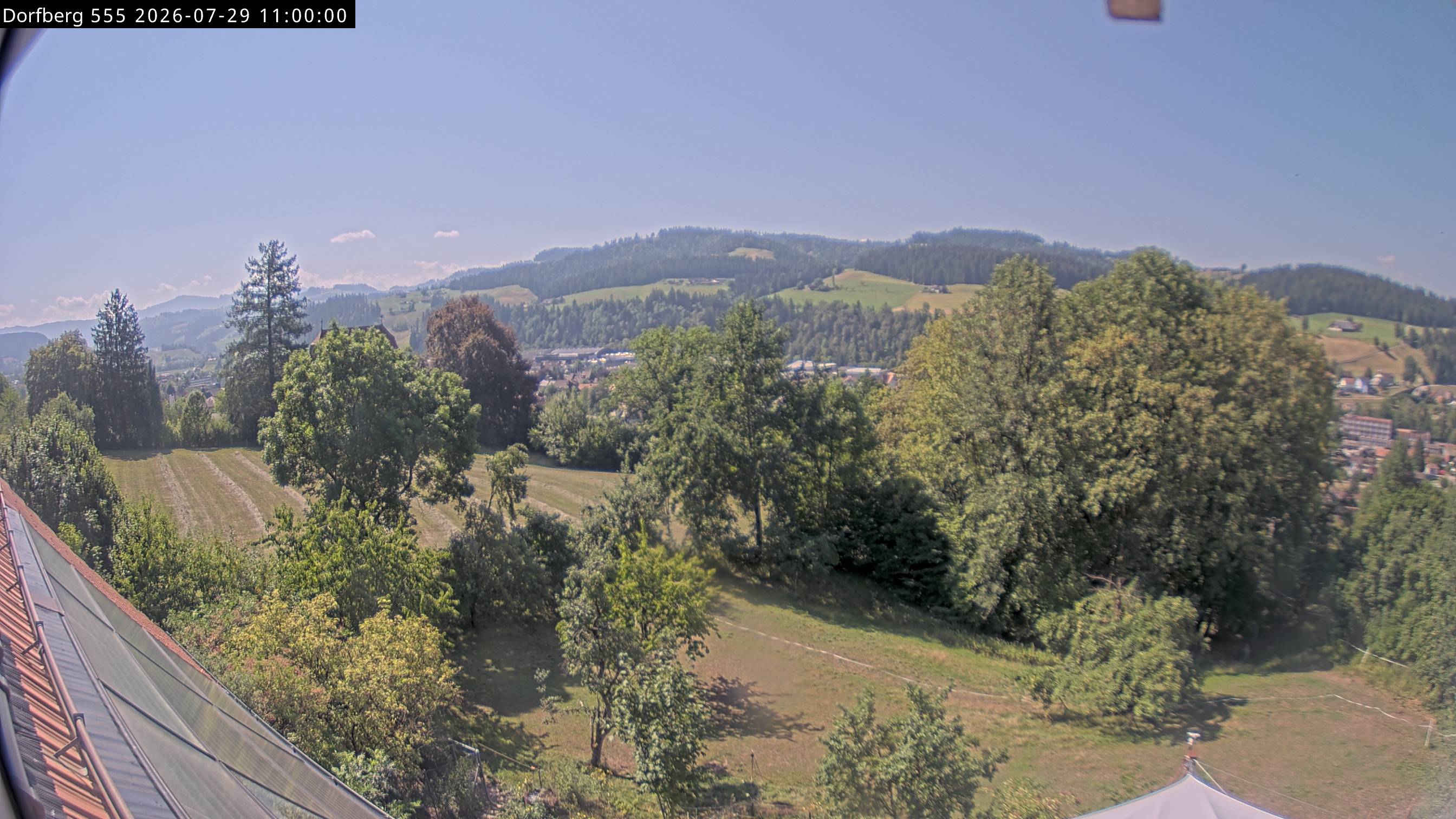 Webcam-Bild: Aussicht vom Dorfberg in Langnau 20260729-110000
