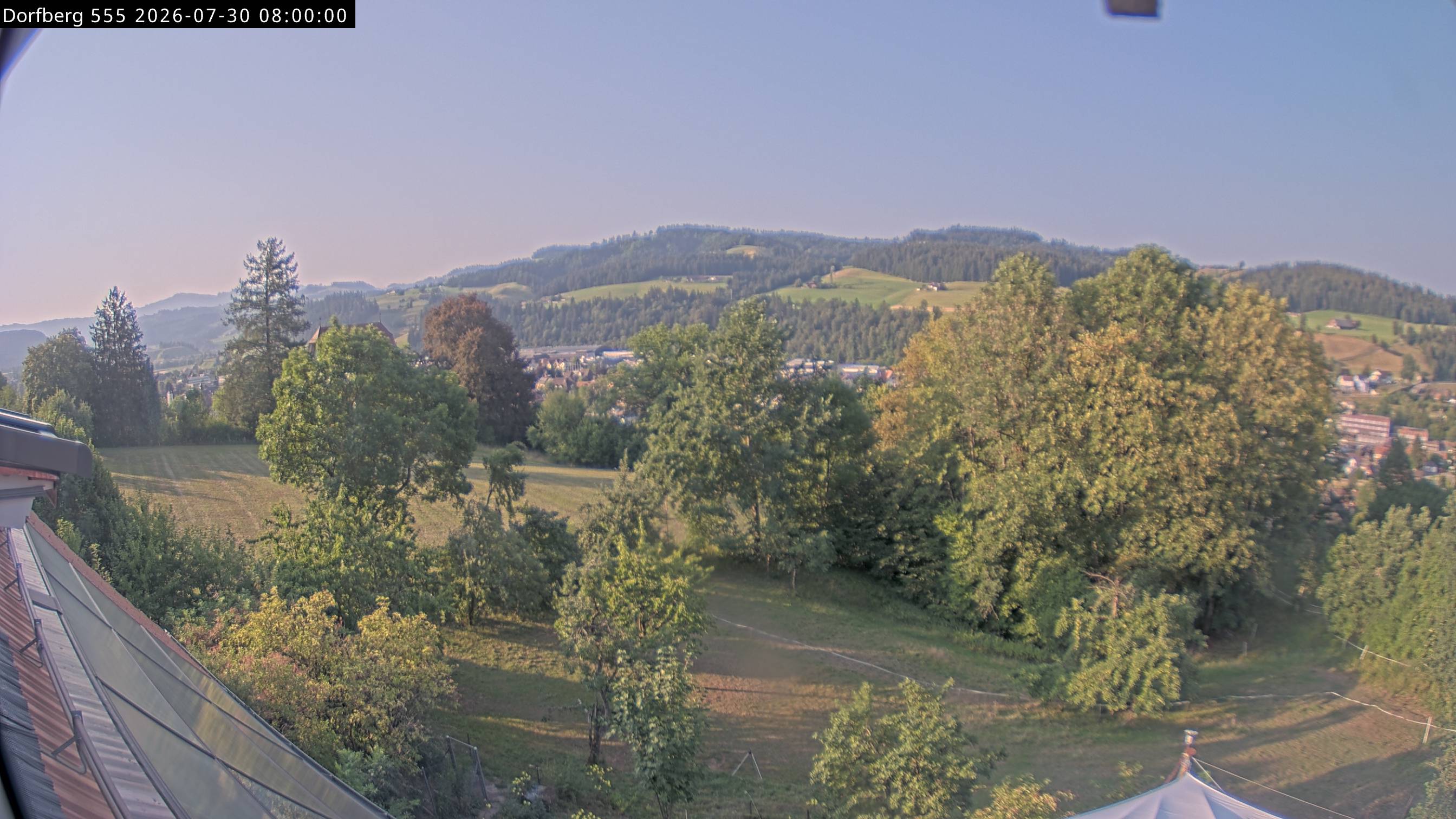 Webcam-Bild: Aussicht vom Dorfberg in Langnau 20260730-080000