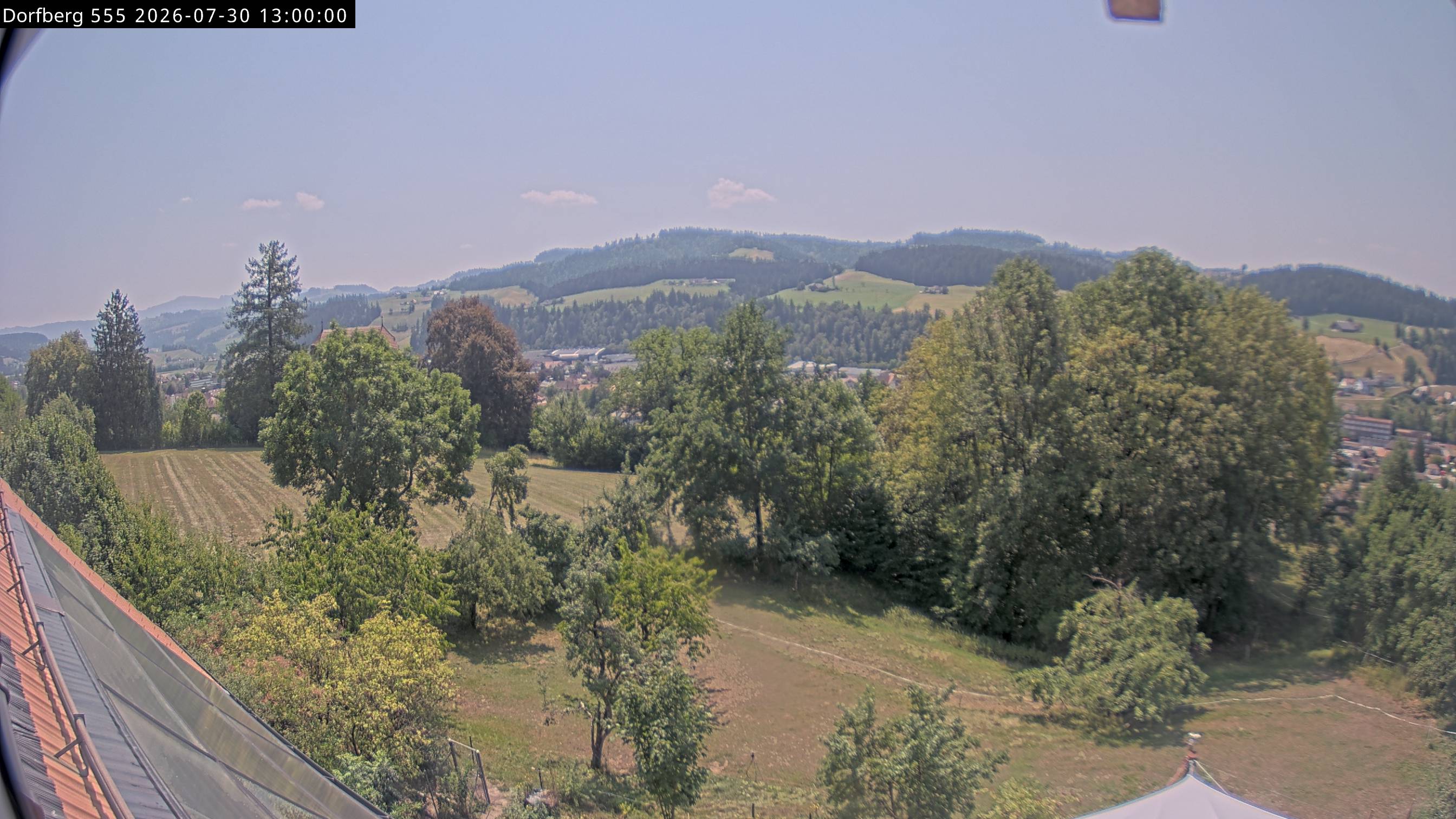 Webcam-Bild: Aussicht vom Dorfberg in Langnau 20260730-130000