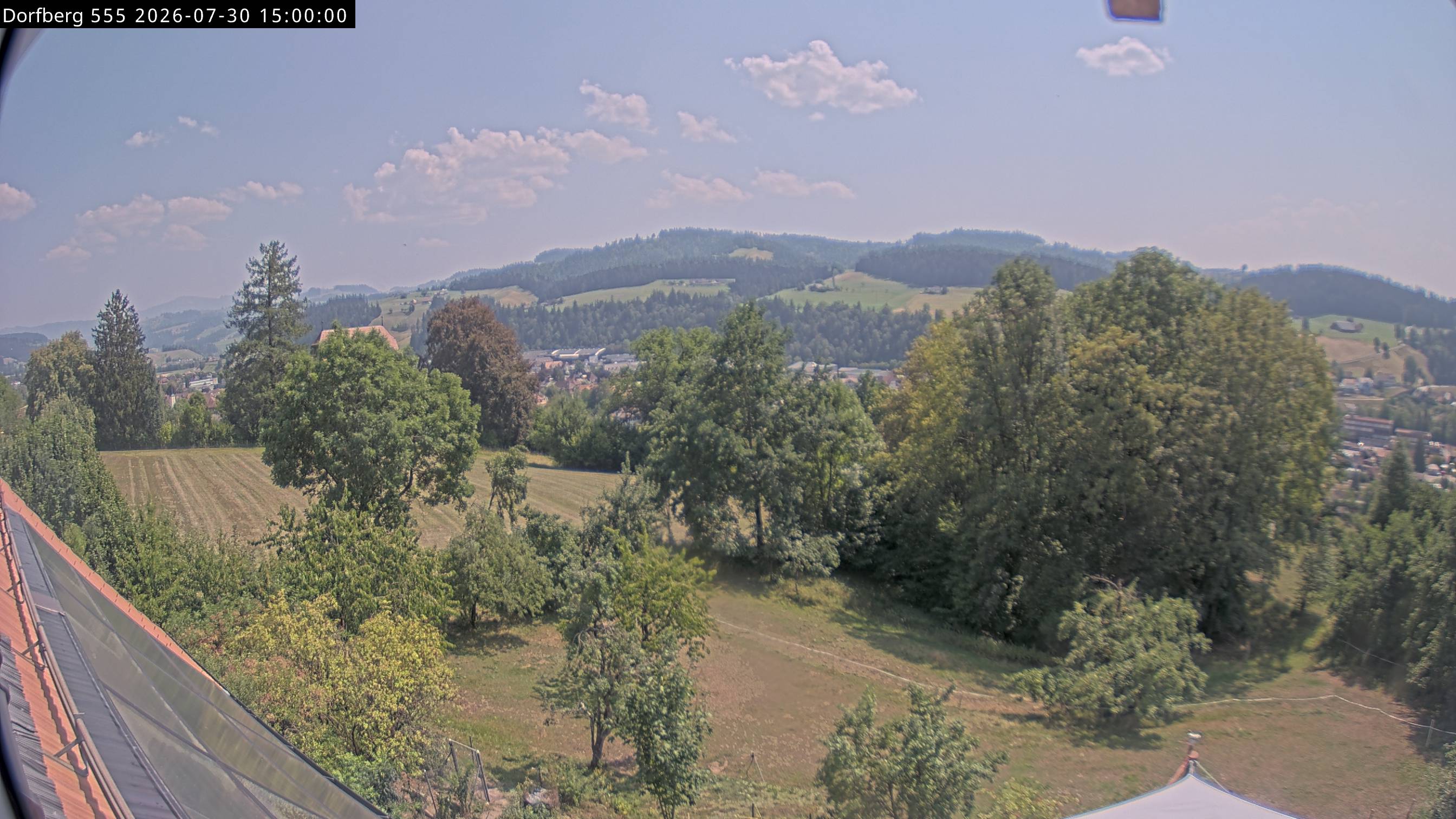 Webcam-Bild: Aussicht vom Dorfberg in Langnau 20260730-150000