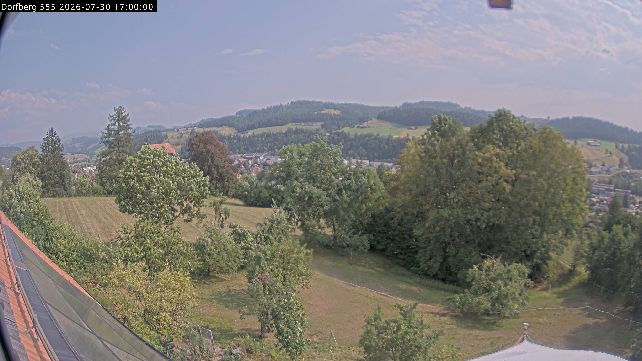 Webcam-Bild: Aussicht vom Dorfberg in Langnau 20260730-170000