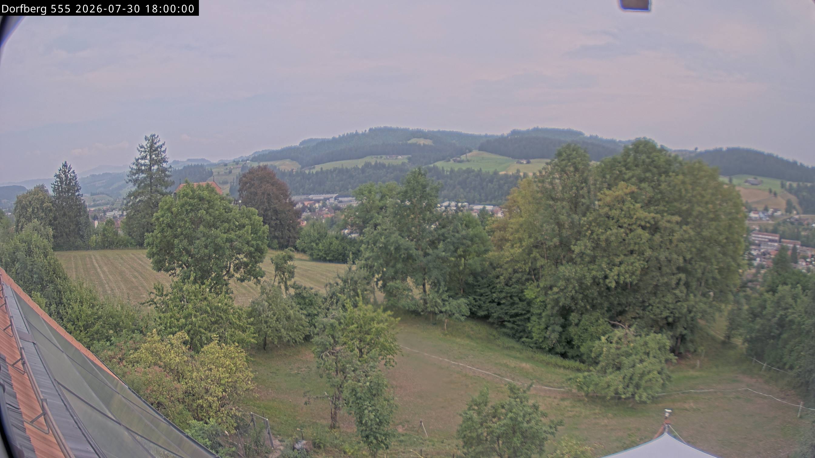 Webcam-Bild: Aussicht vom Dorfberg in Langnau 20260730-180000