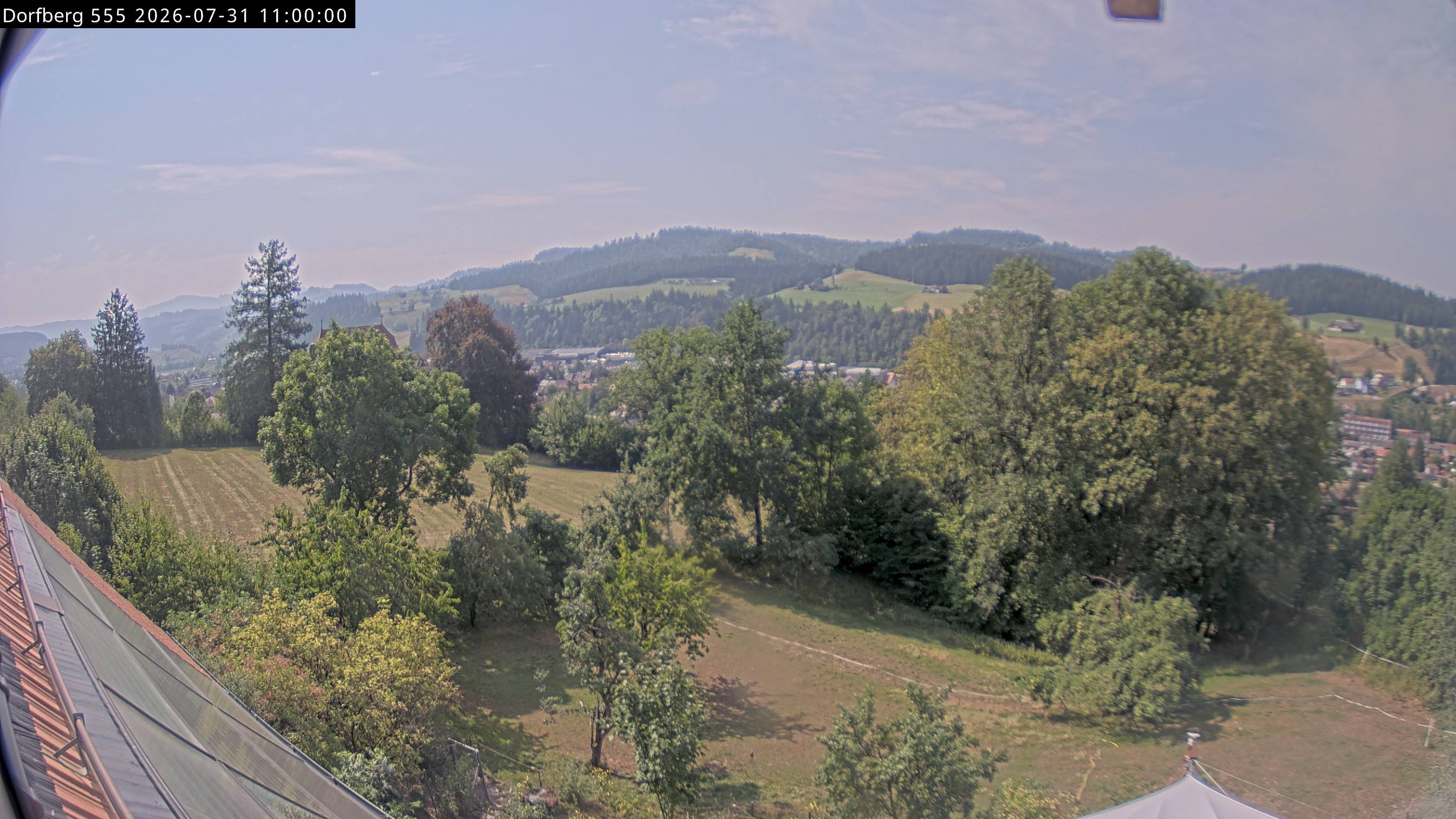 Webcam-Bild: Aussicht vom Dorfberg in Langnau 20260731-110000