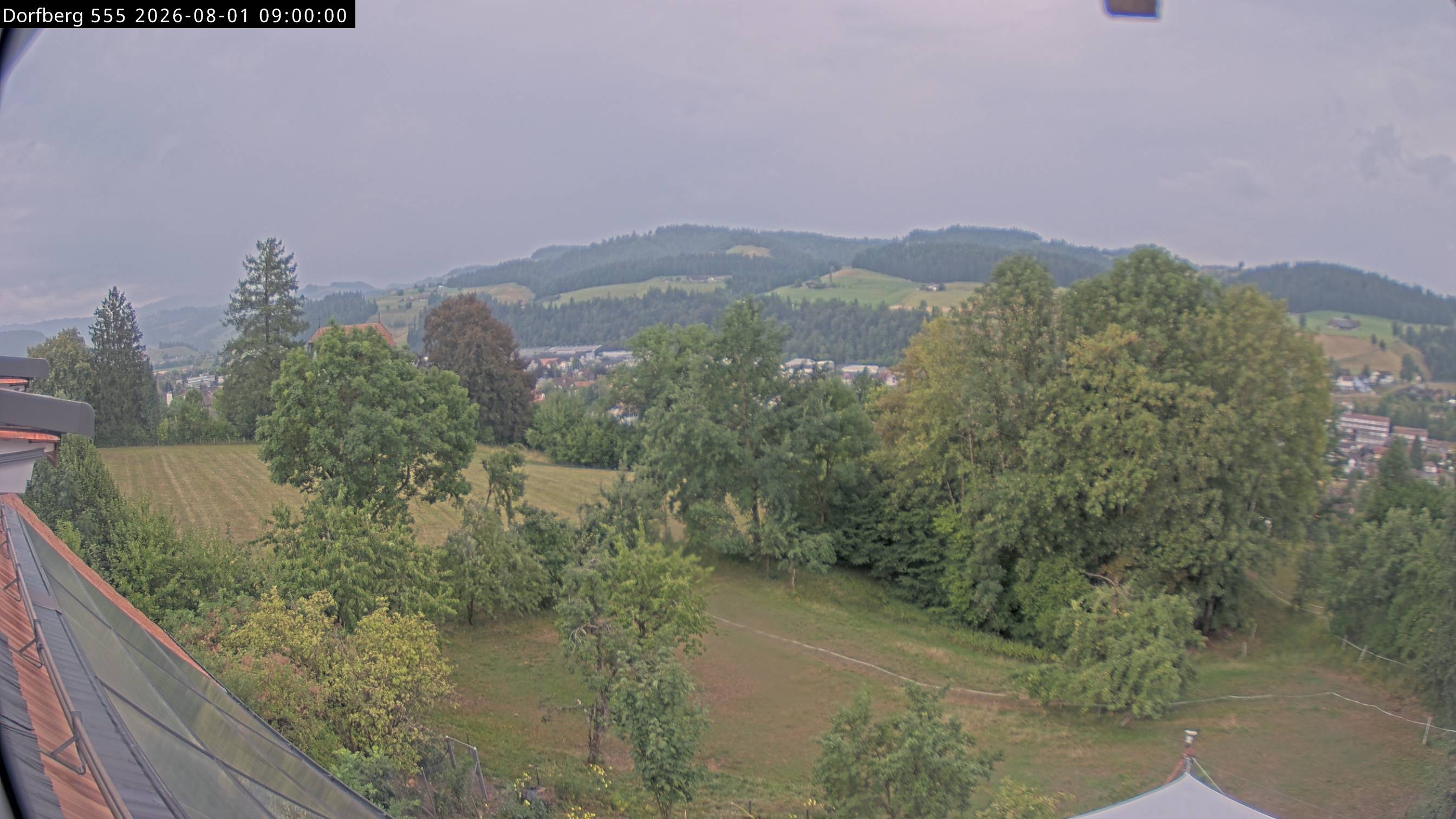 Webcam-Bild: Aussicht vom Dorfberg in Langnau 20260801-090000