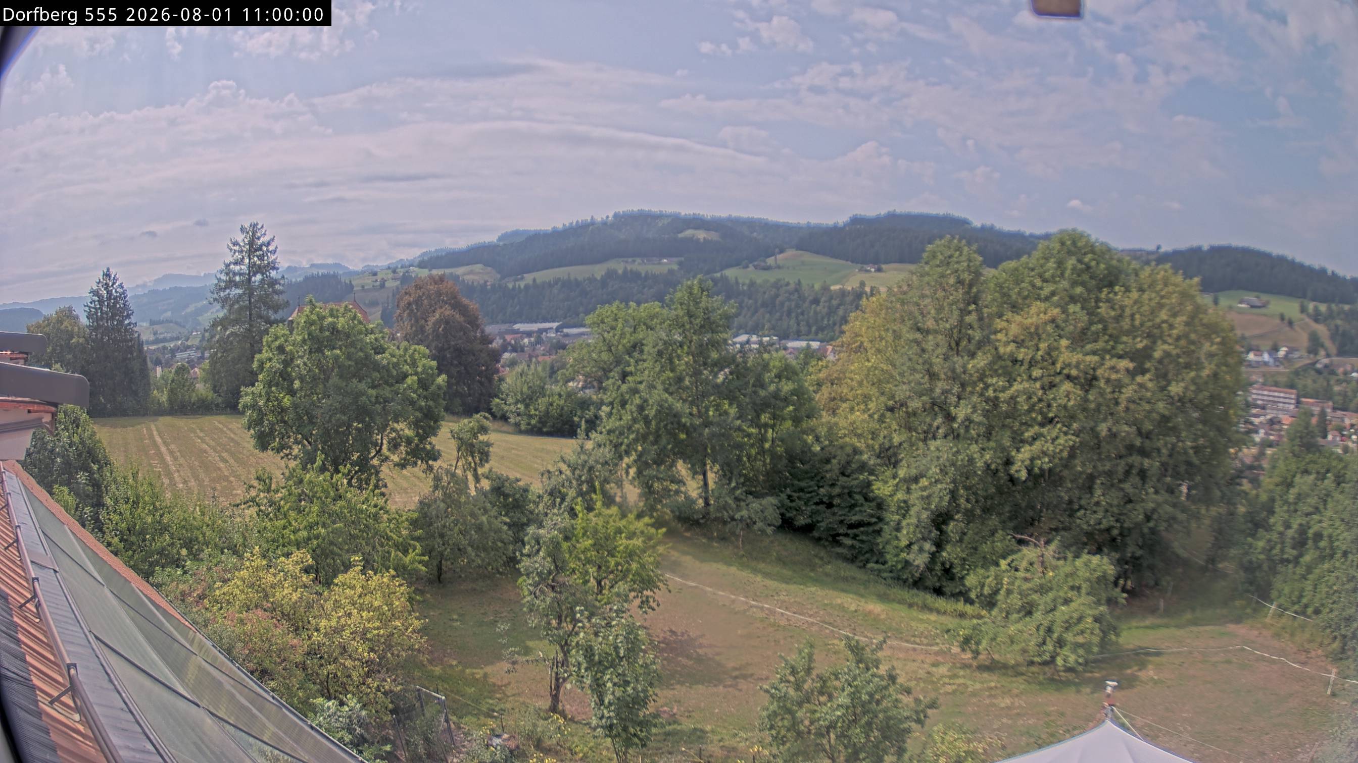 Webcam-Bild: Aussicht vom Dorfberg in Langnau 20260801-110000