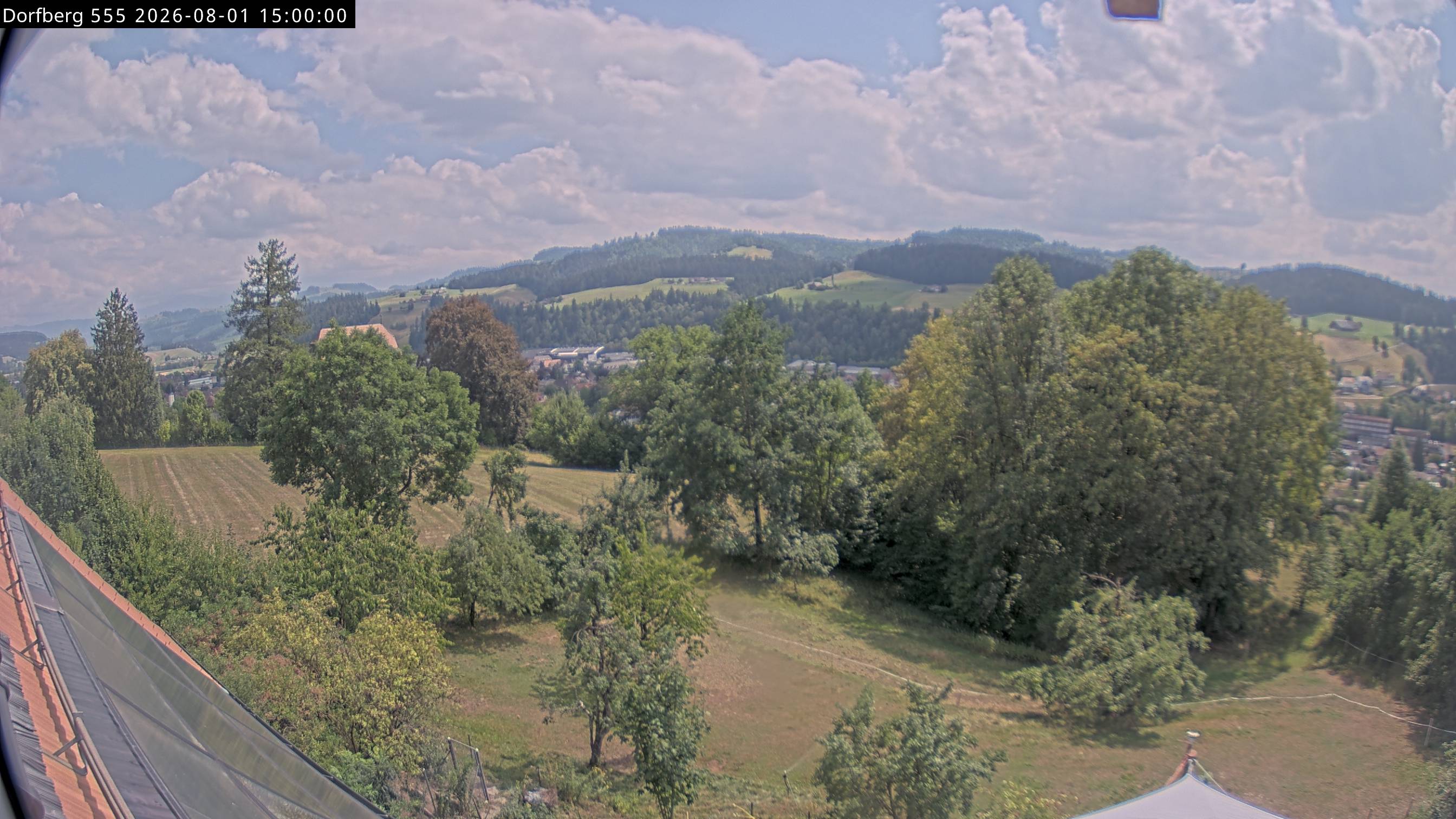 Webcam-Bild: Aussicht vom Dorfberg in Langnau 20260801-150000