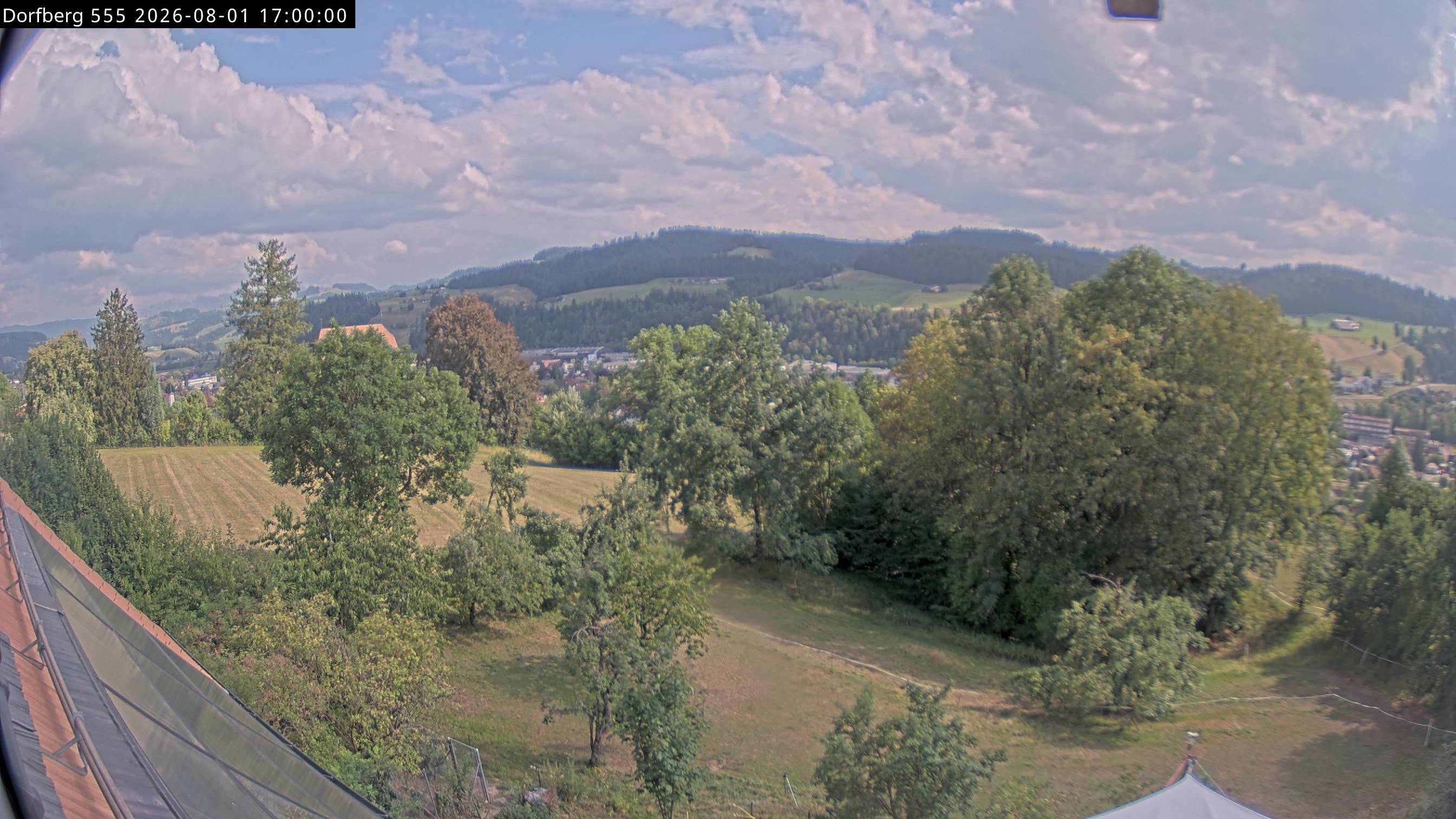 Webcam-Bild: Aussicht vom Dorfberg in Langnau 20260801-170000
