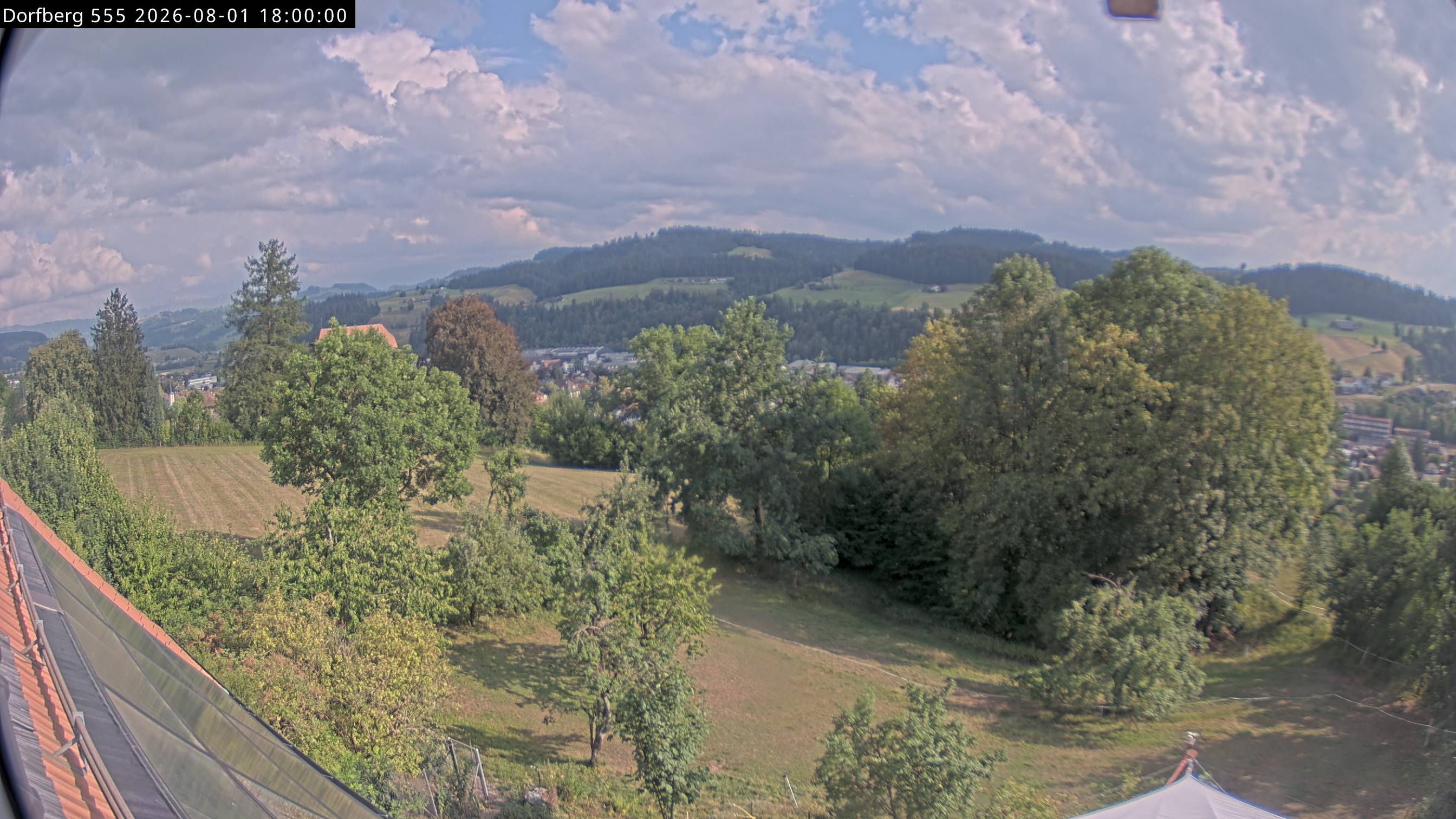 Webcam-Bild: Aussicht vom Dorfberg in Langnau 20260801-180000