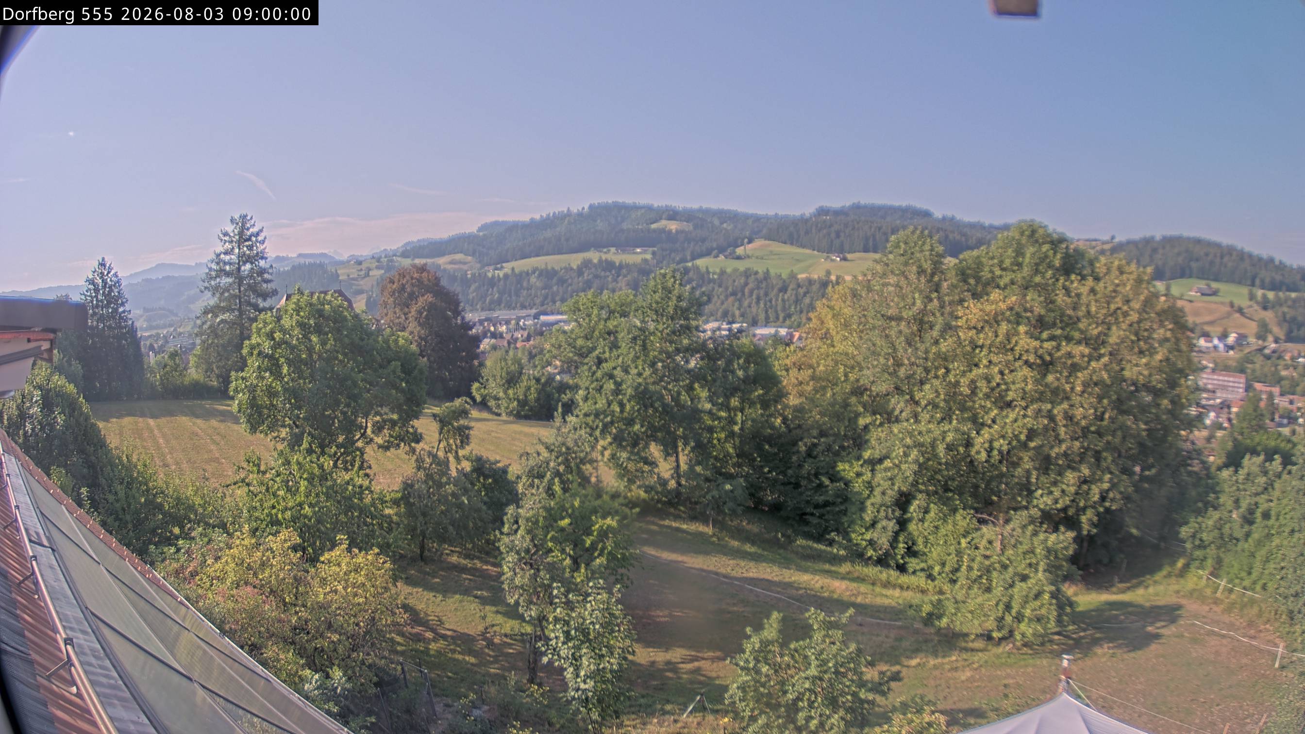 Webcam-Bild: Aussicht vom Dorfberg in Langnau 20260803-090000