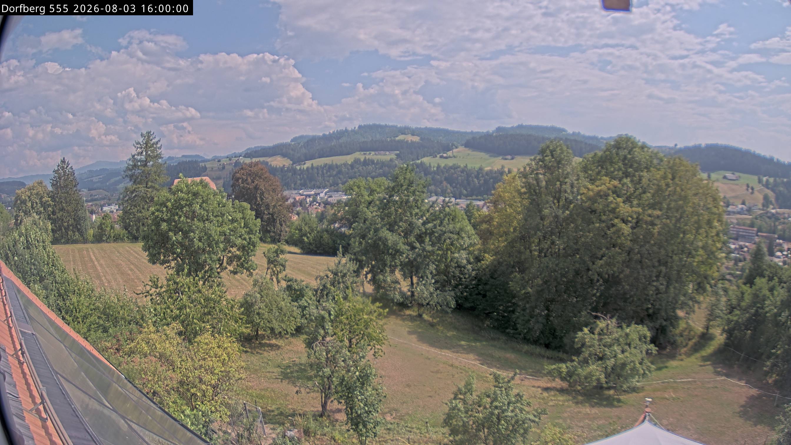 Webcam-Bild: Aussicht vom Dorfberg in Langnau 20260803-160000