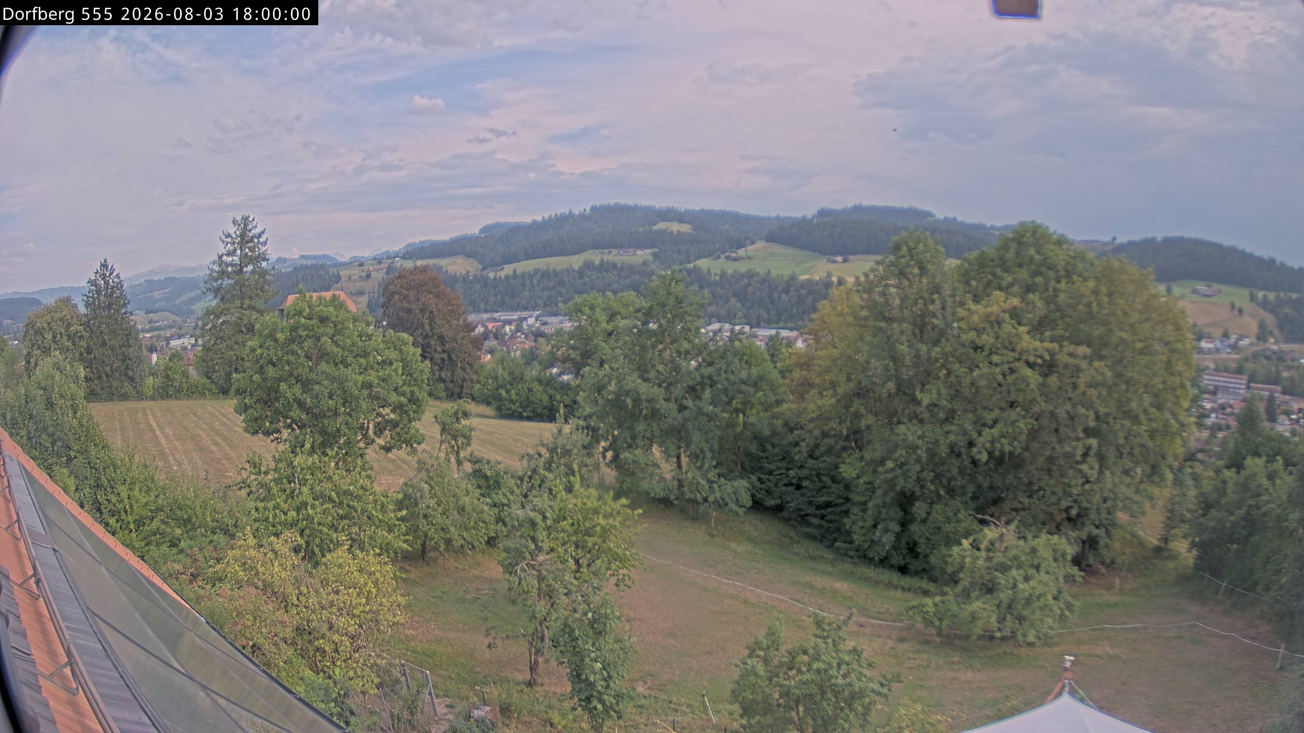 Webcam-Bild: Aussicht vom Dorfberg in Langnau 20260803-180000