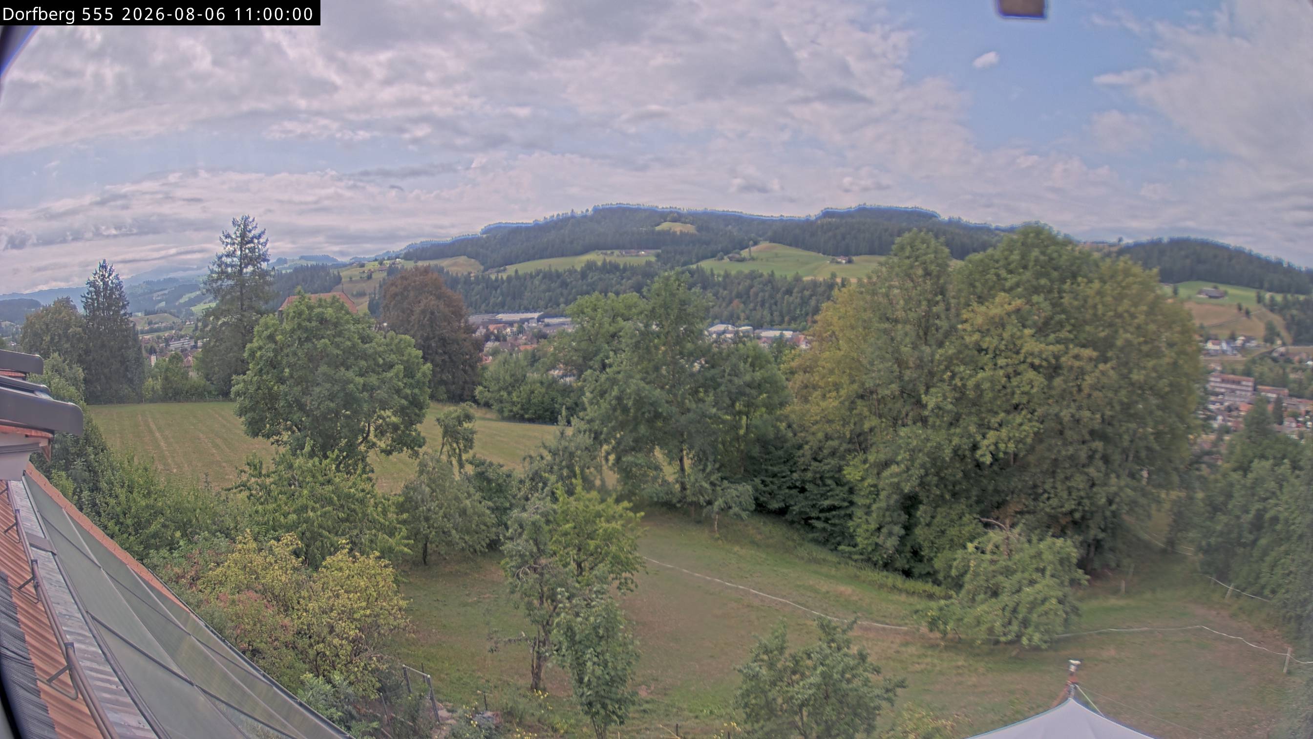 Webcam-Bild: Aussicht vom Dorfberg in Langnau 20260806-110000