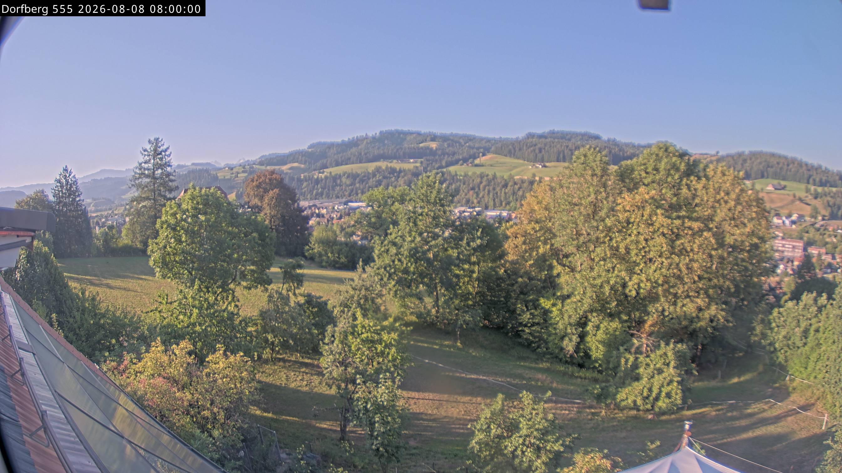 Webcam-Bild: Aussicht vom Dorfberg in Langnau 20260808-080000