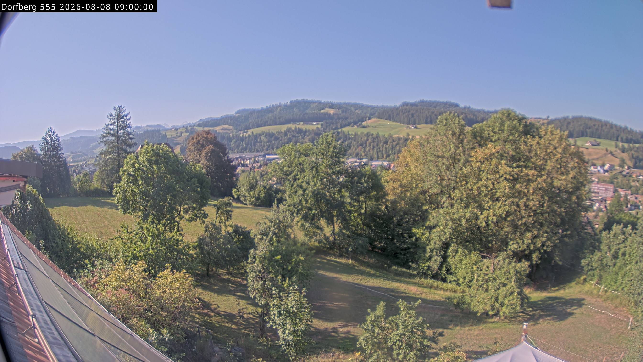 Webcam-Bild: Aussicht vom Dorfberg in Langnau 20260808-090000