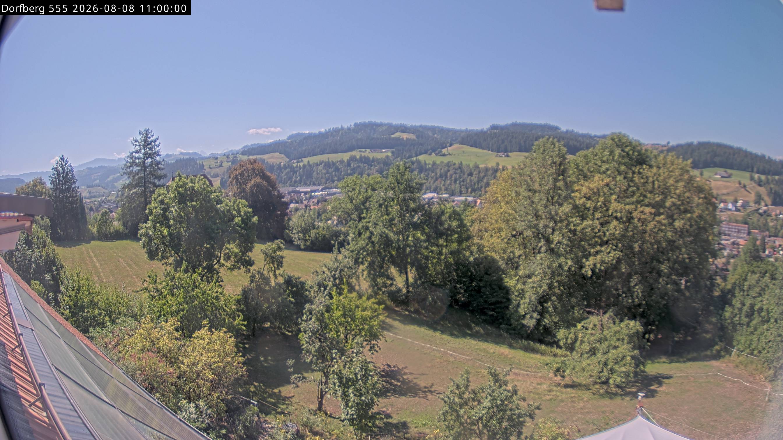 Webcam-Bild: Aussicht vom Dorfberg in Langnau 20260808-110000