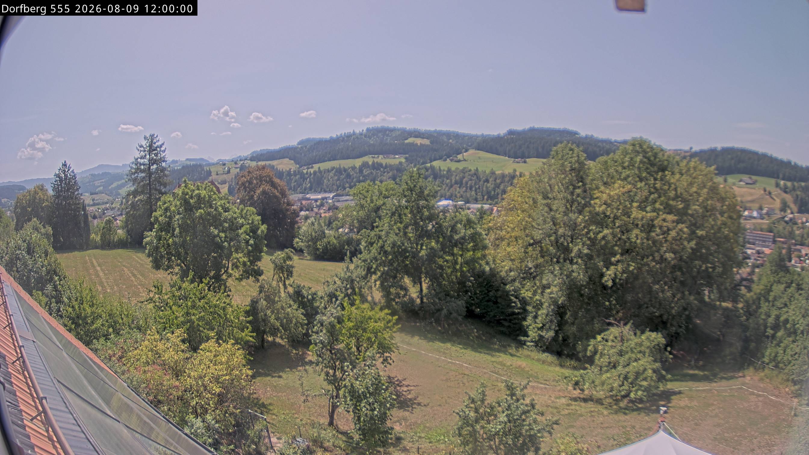 Webcam-Bild: Aussicht vom Dorfberg in Langnau 20260809-120000