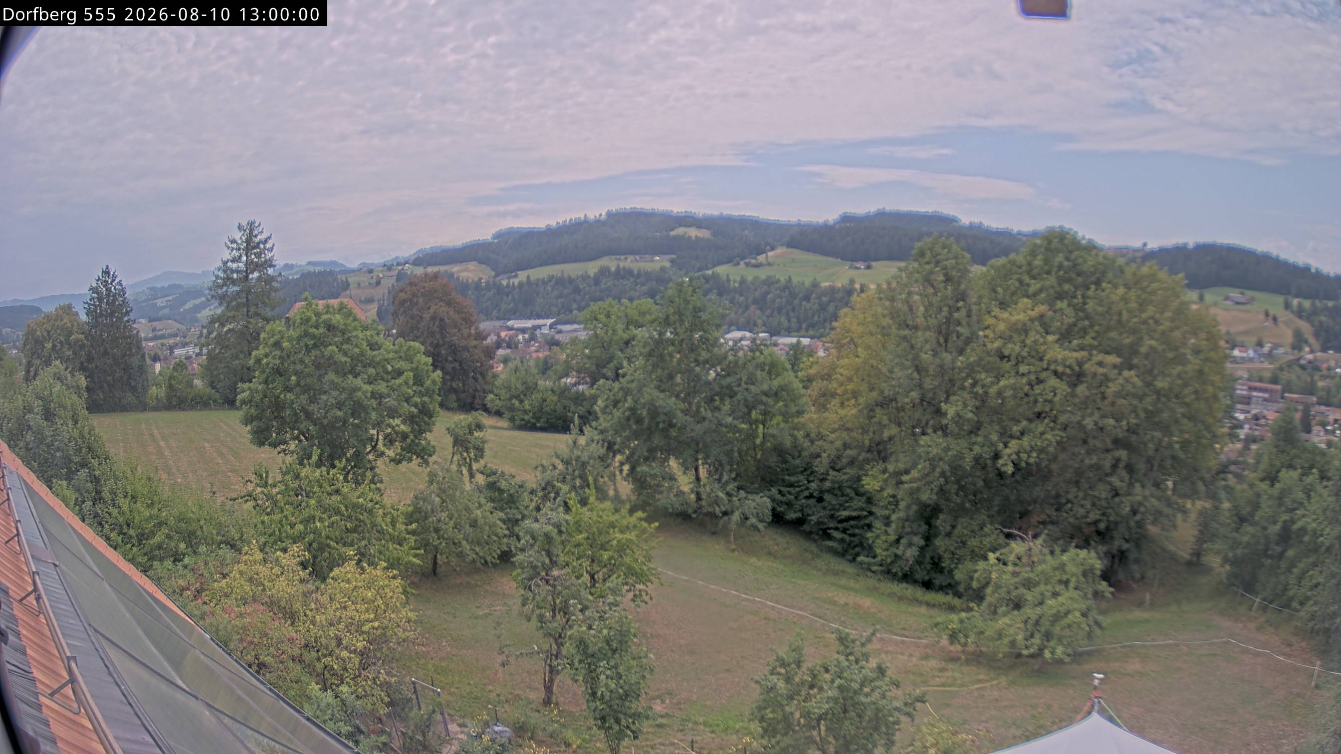 Webcam-Bild: Aussicht vom Dorfberg in Langnau 20260810-130000