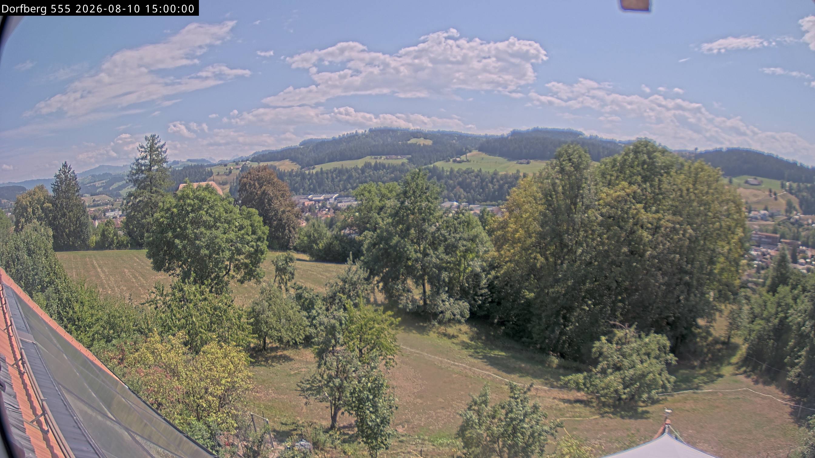 Webcam-Bild: Aussicht vom Dorfberg in Langnau 20260810-150000