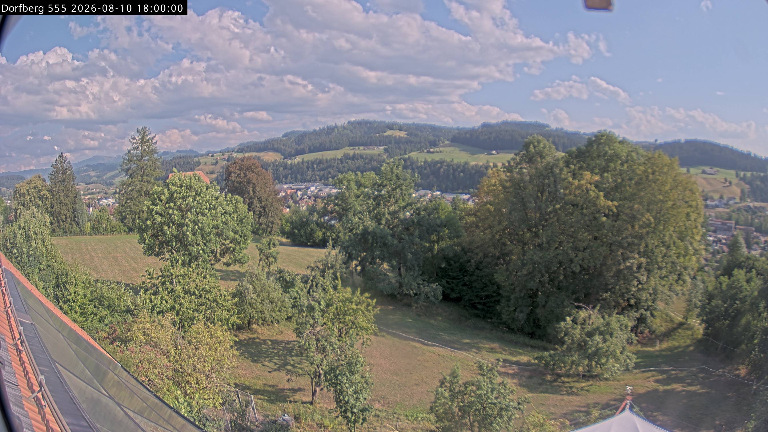 Webcam-Bild: Aussicht vom Dorfberg in Langnau 20260810-180000
