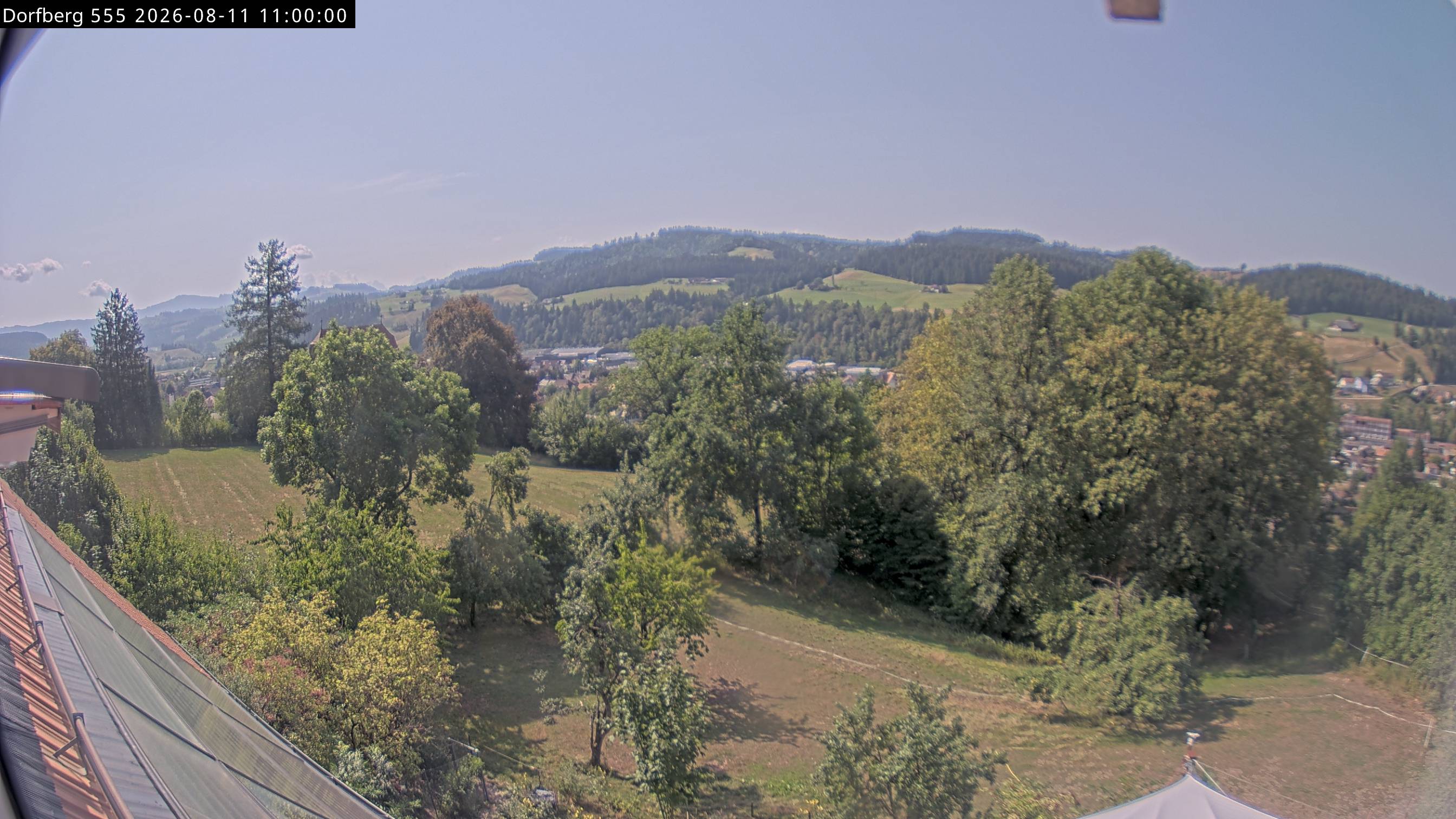 Webcam-Bild: Aussicht vom Dorfberg in Langnau 20260811-110000