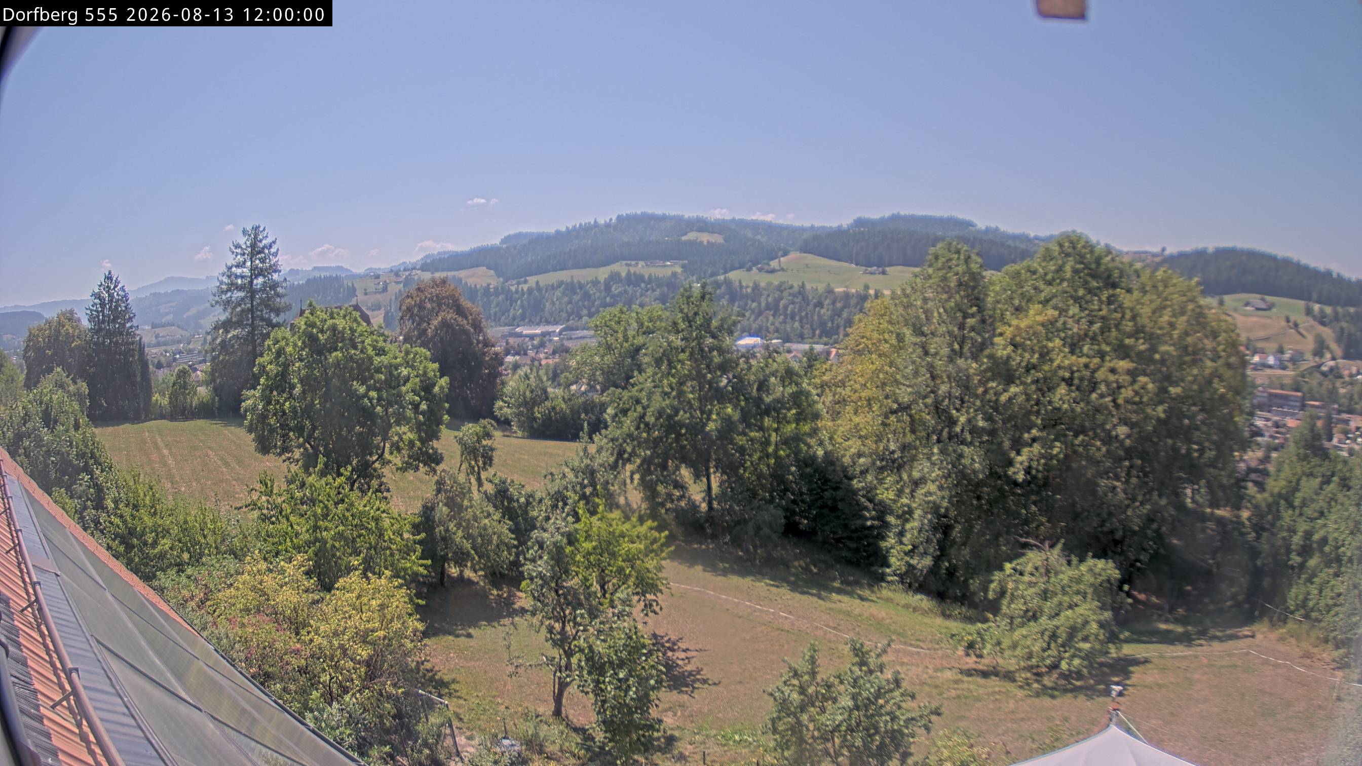 Webcam-Bild: Aussicht vom Dorfberg in Langnau 20260813-120000