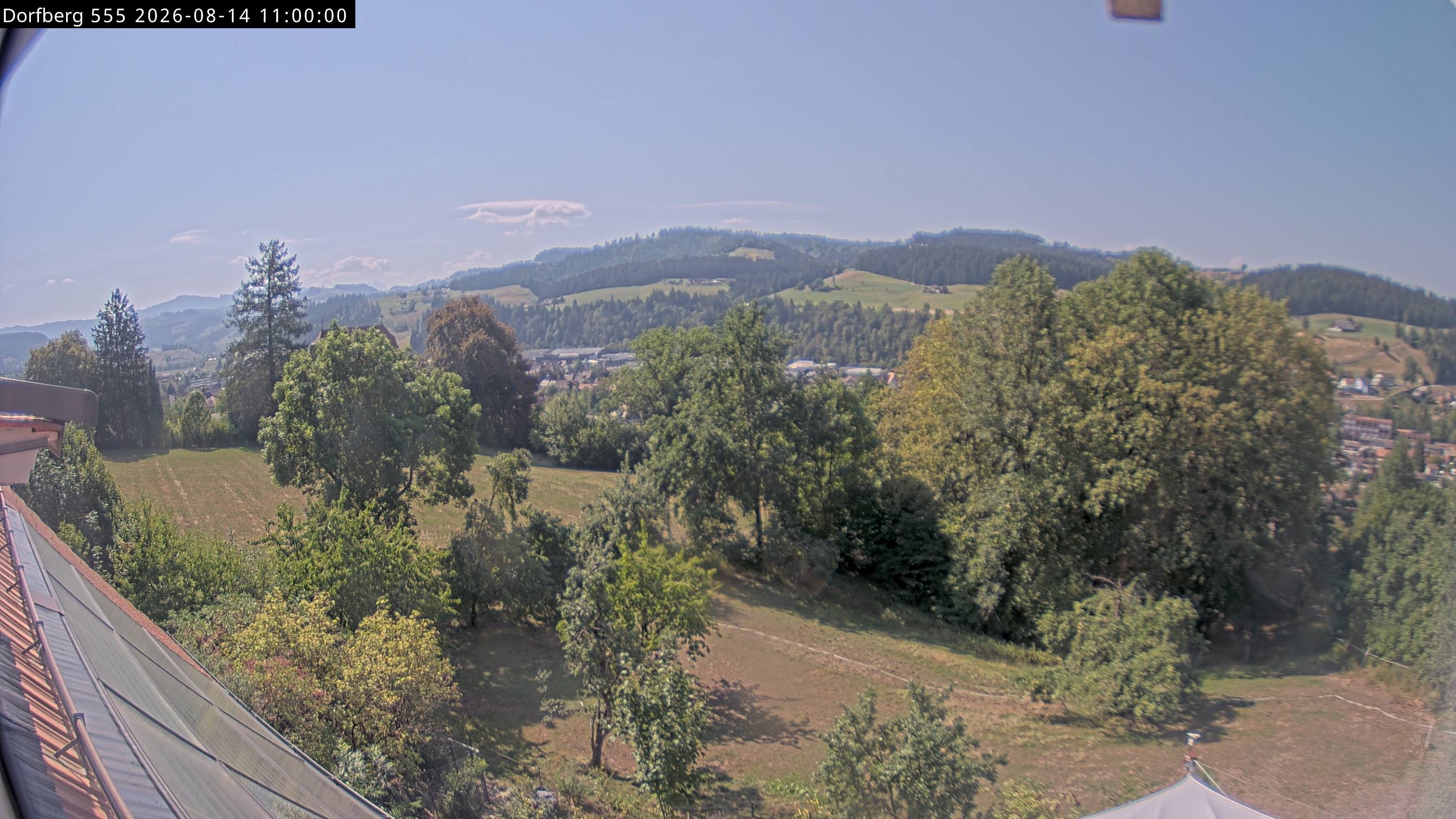 Webcam-Bild: Aussicht vom Dorfberg in Langnau 20260814-110000