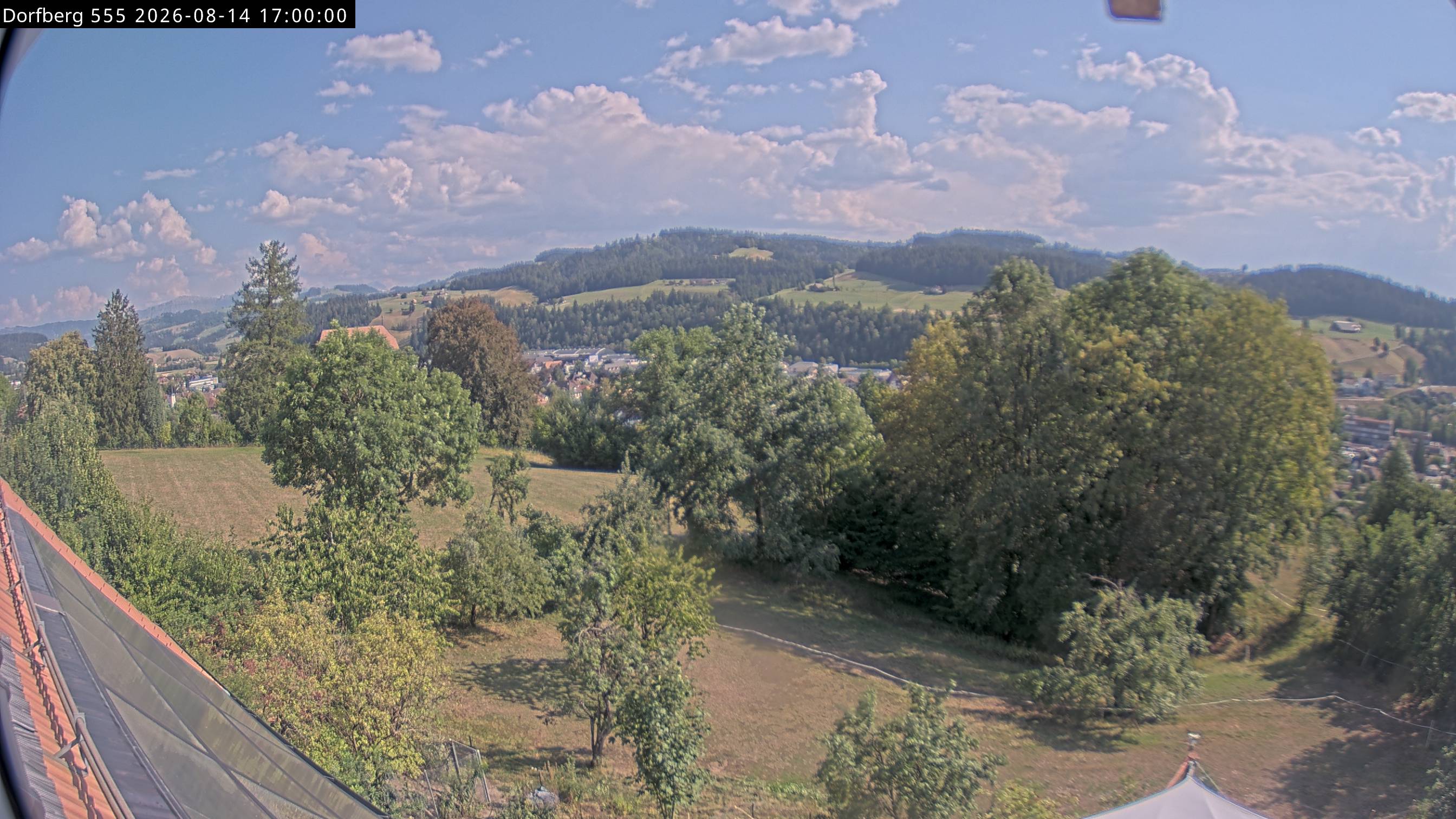 Webcam-Bild: Aussicht vom Dorfberg in Langnau 20260814-170000