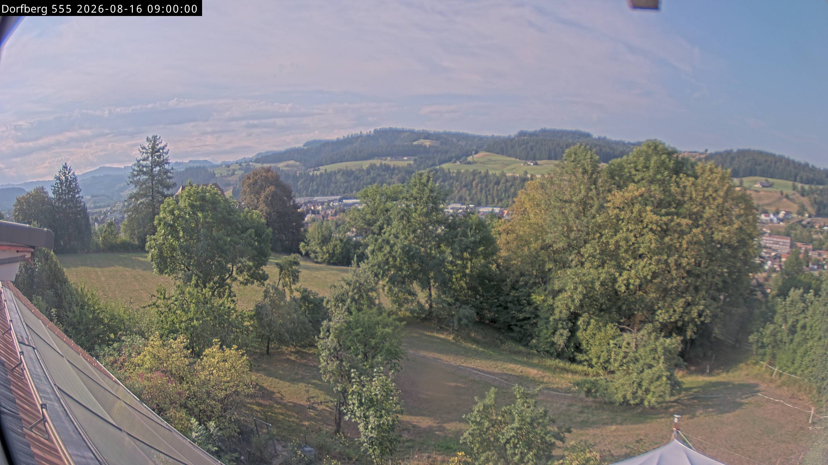 Webcam-Bild: Aussicht vom Dorfberg in Langnau 20260816-090000