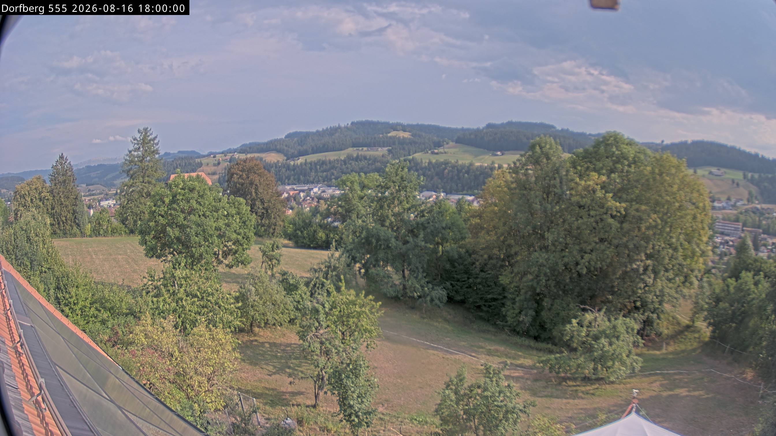Webcam-Bild: Aussicht vom Dorfberg in Langnau 20260816-180000