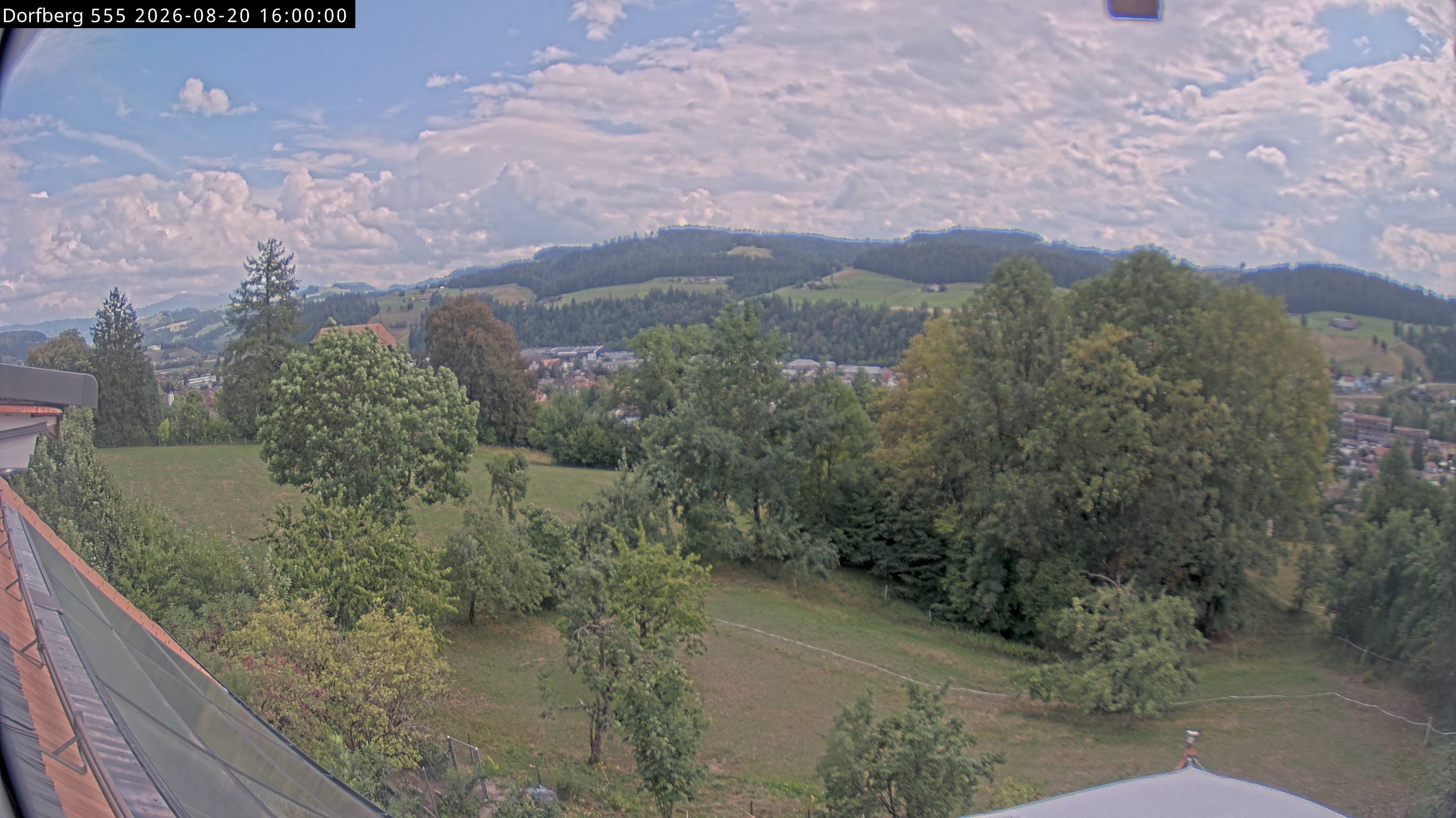 Webcam-Bild: Aussicht vom Dorfberg in Langnau 20260820-160000