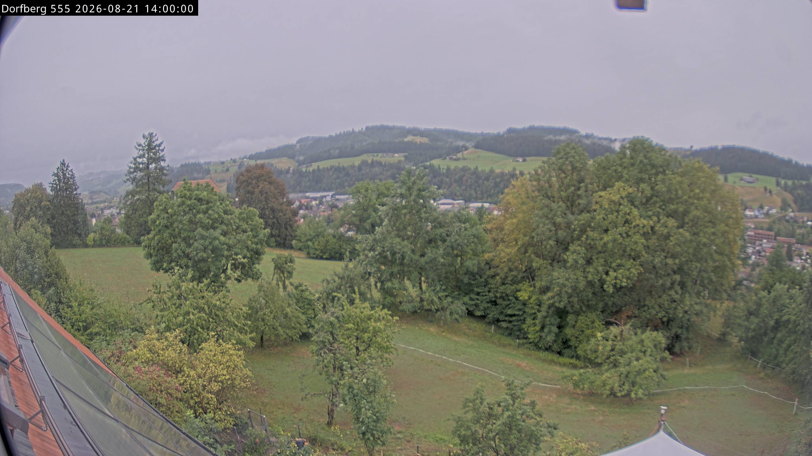 Webcam-Bild: Aussicht vom Dorfberg in Langnau 20260821-140000