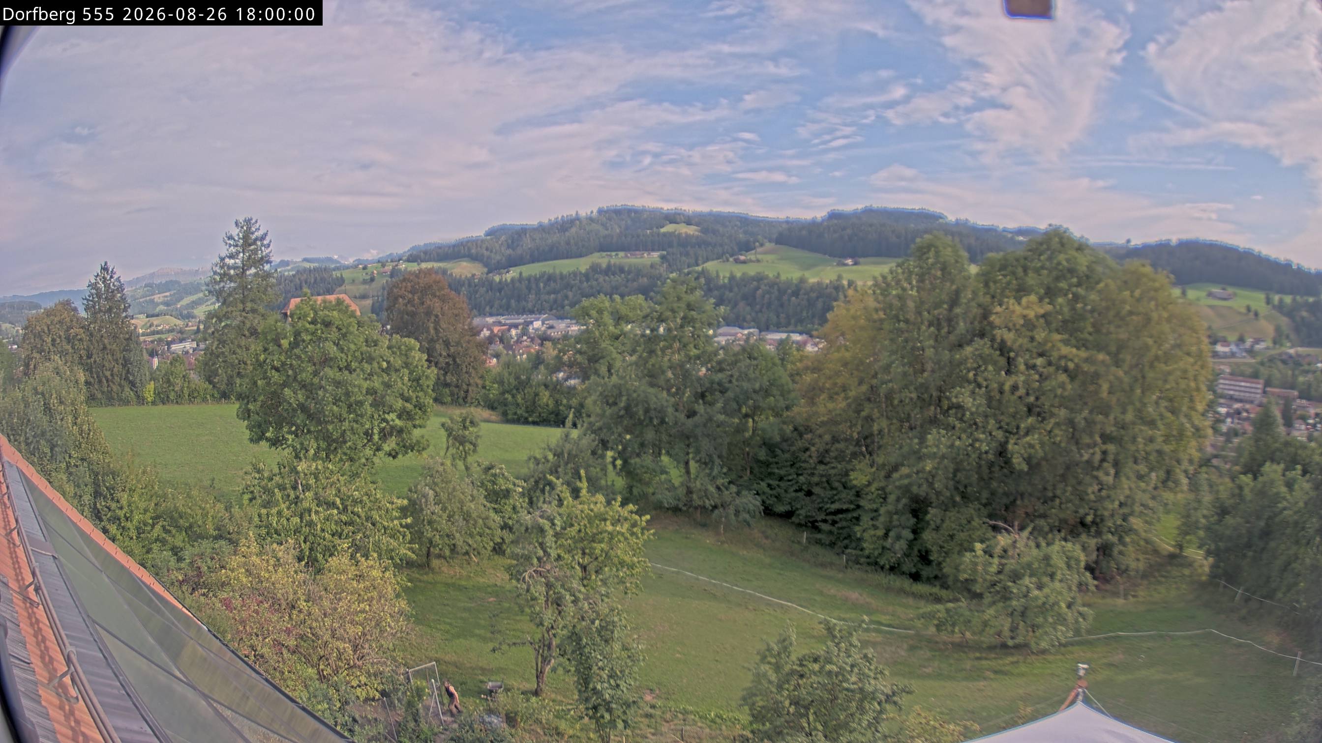 Webcam-Bild: Aussicht vom Dorfberg in Langnau 20260826-180000