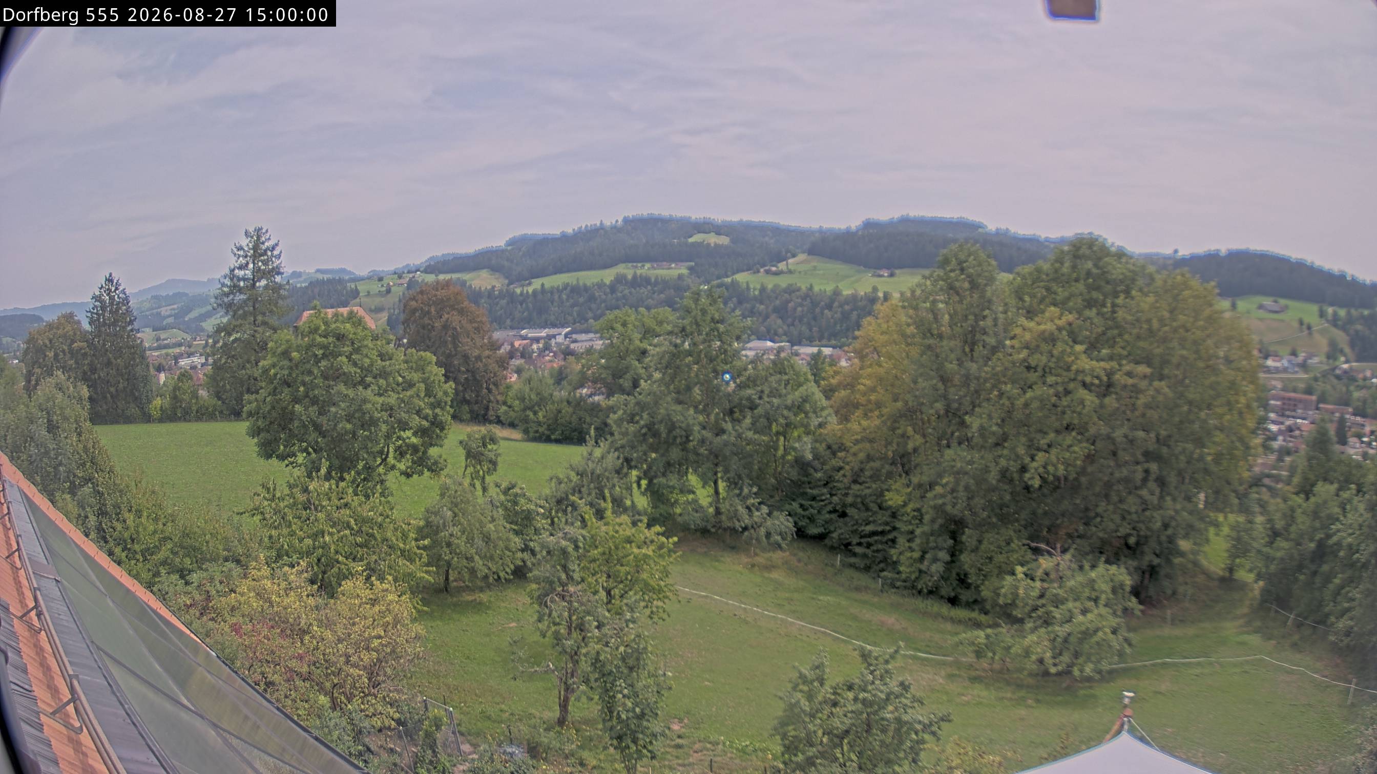 Webcam-Bild: Aussicht vom Dorfberg in Langnau 20260827-150000