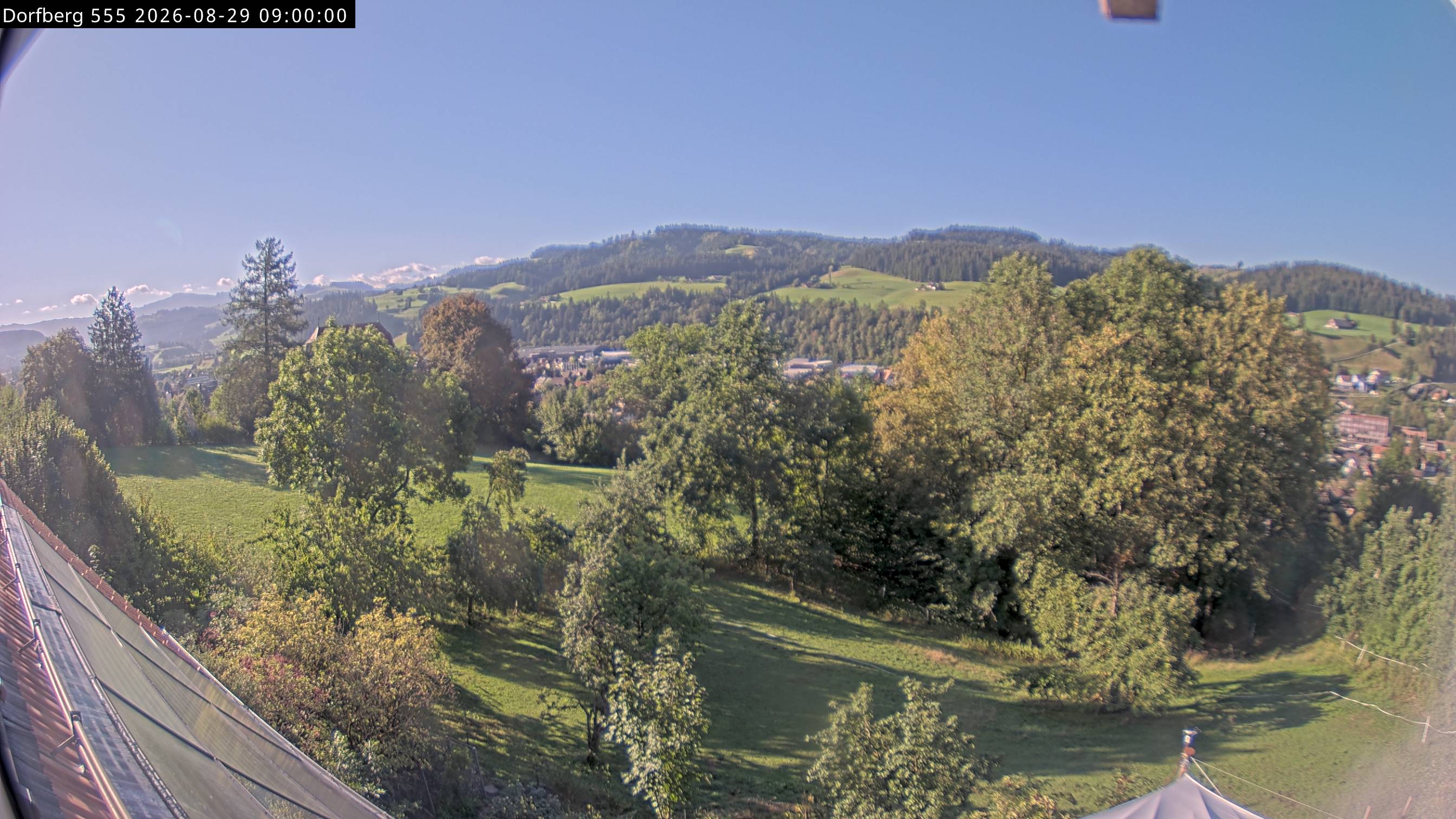 Webcam-Bild: Aussicht vom Dorfberg in Langnau 20260829-090000