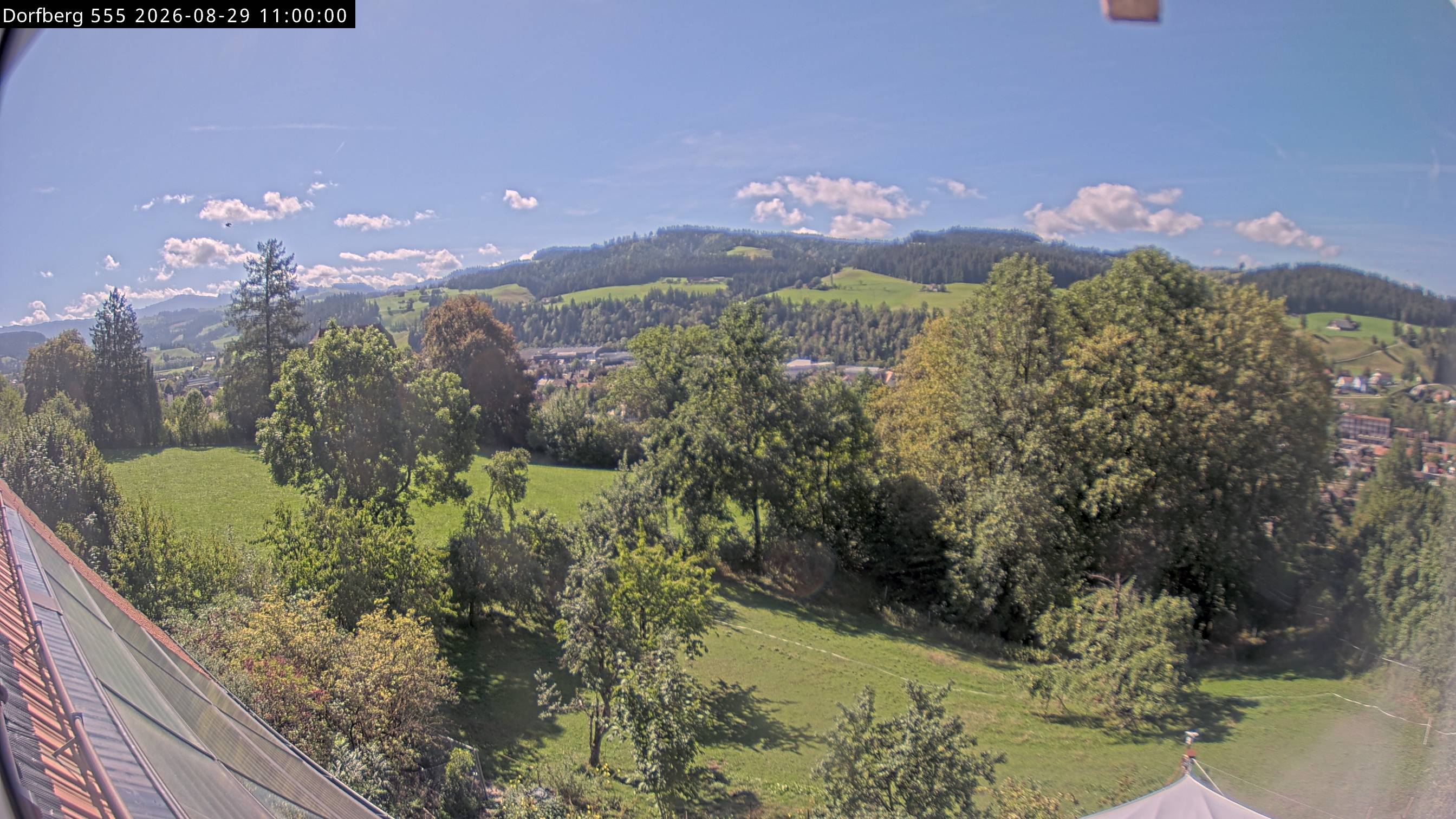 Webcam-Bild: Aussicht vom Dorfberg in Langnau 20260829-110000
