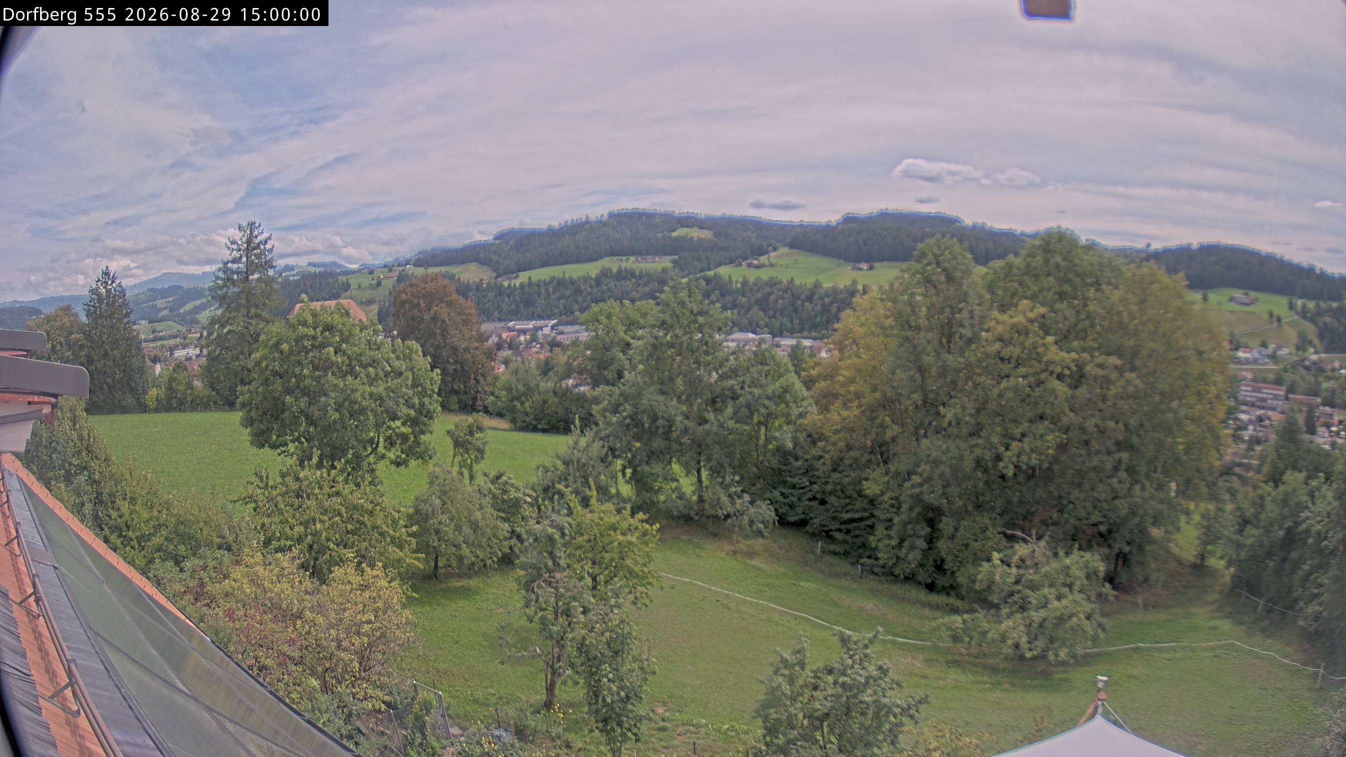 Webcam-Bild: Aussicht vom Dorfberg in Langnau 20260829-150000