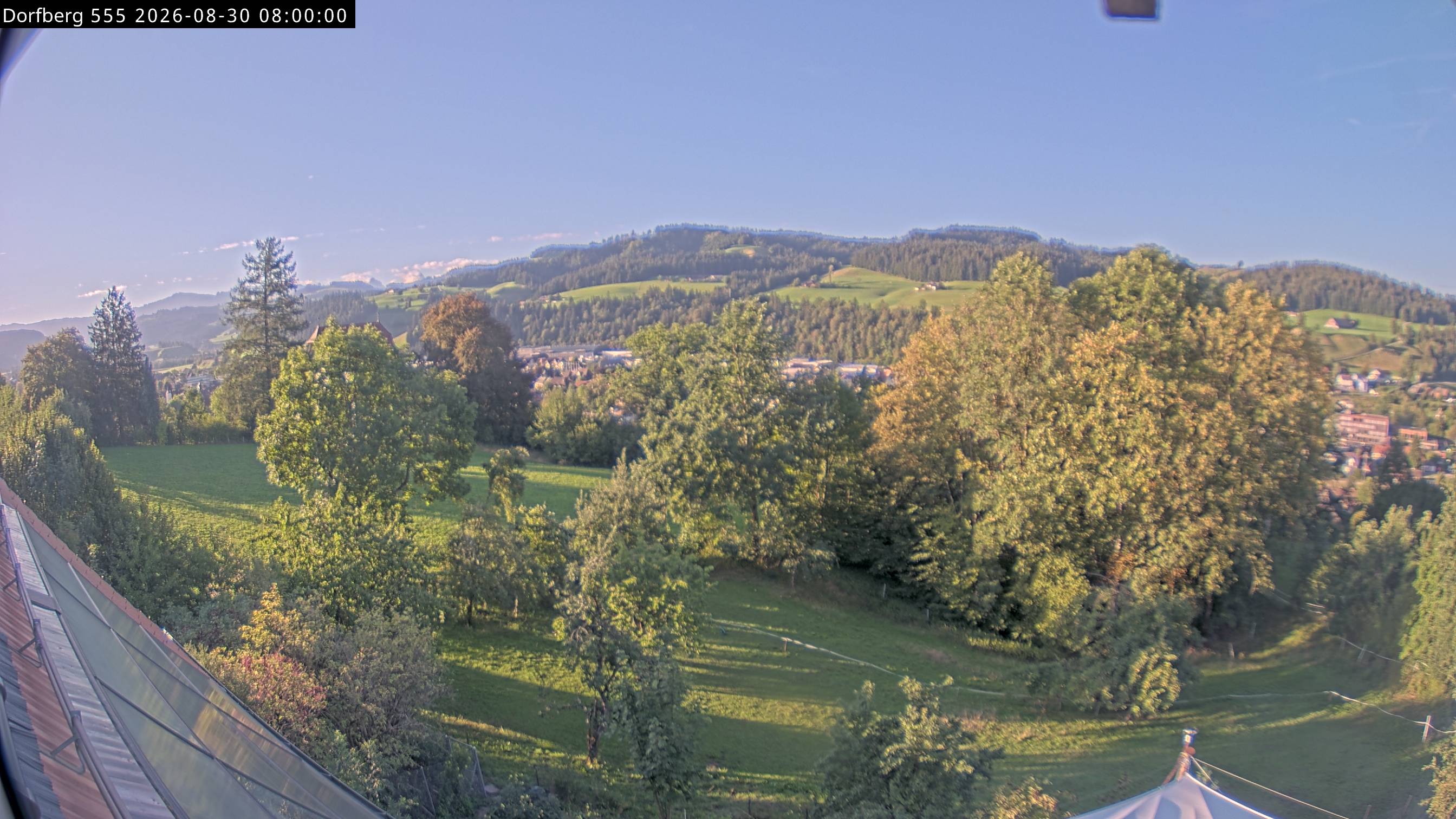 Webcam-Bild: Aussicht vom Dorfberg in Langnau 20260830-080000