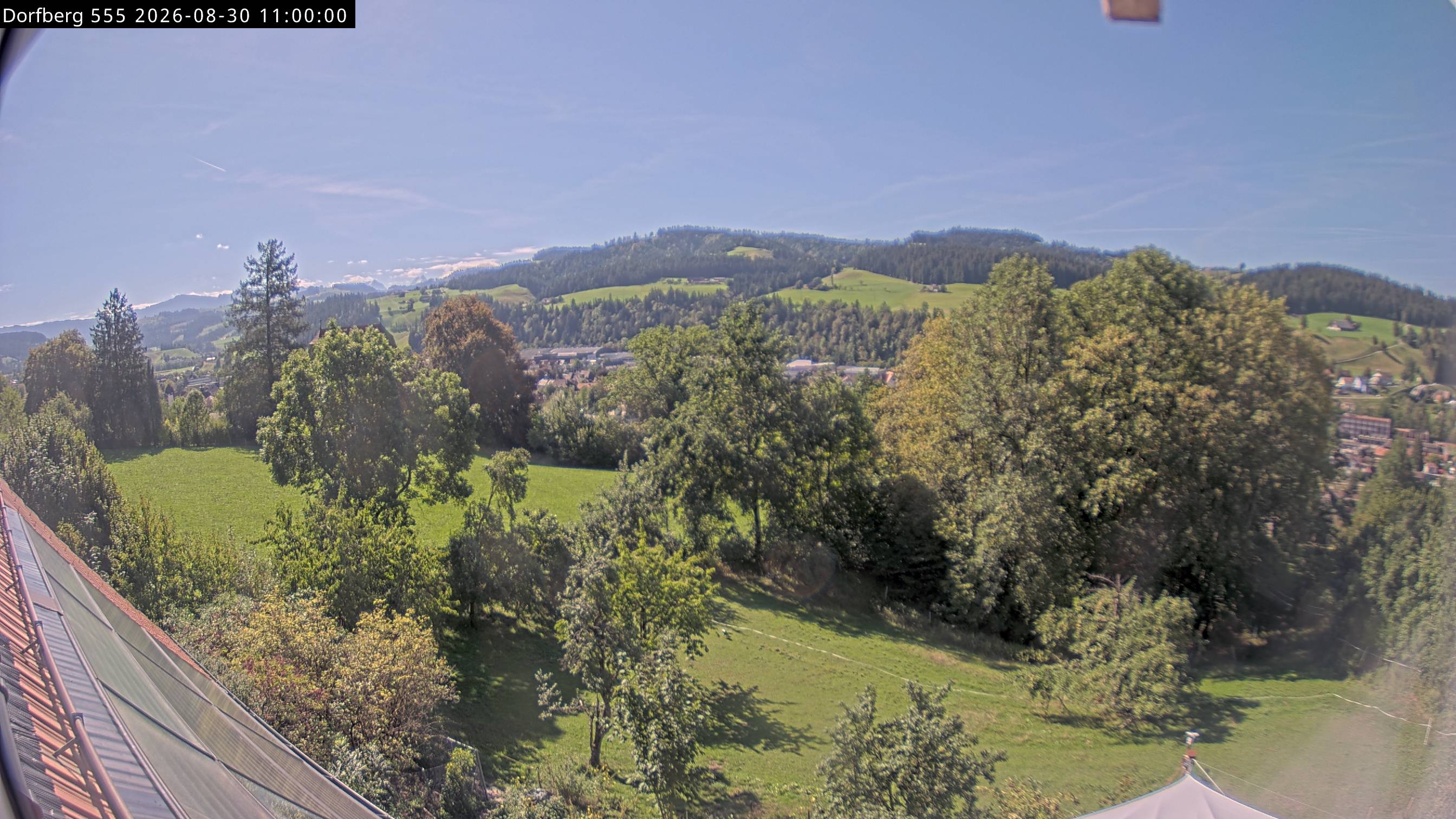 Webcam-Bild: Aussicht vom Dorfberg in Langnau 20260830-110000