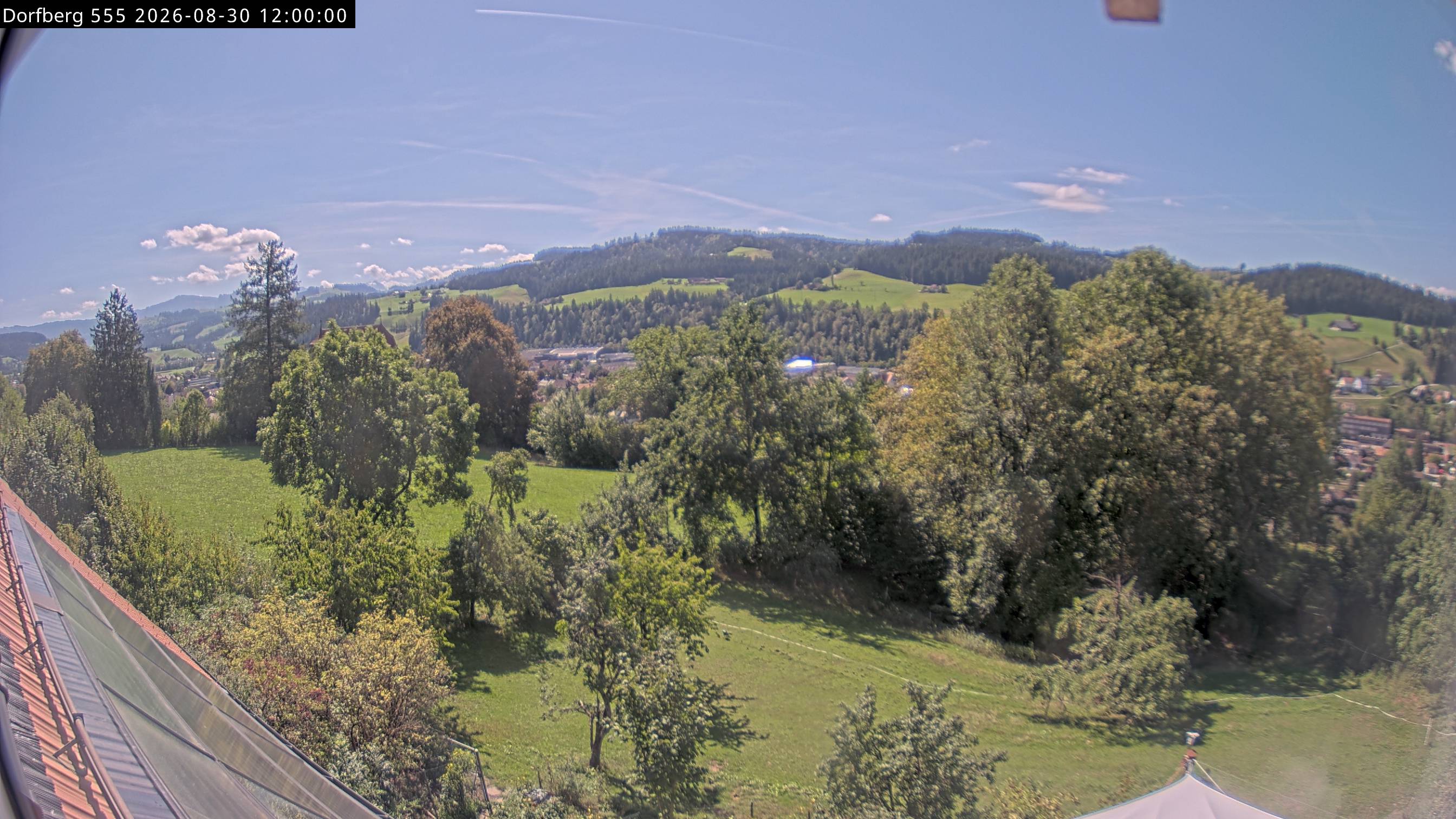 Webcam-Bild: Aussicht vom Dorfberg in Langnau 20260830-120000