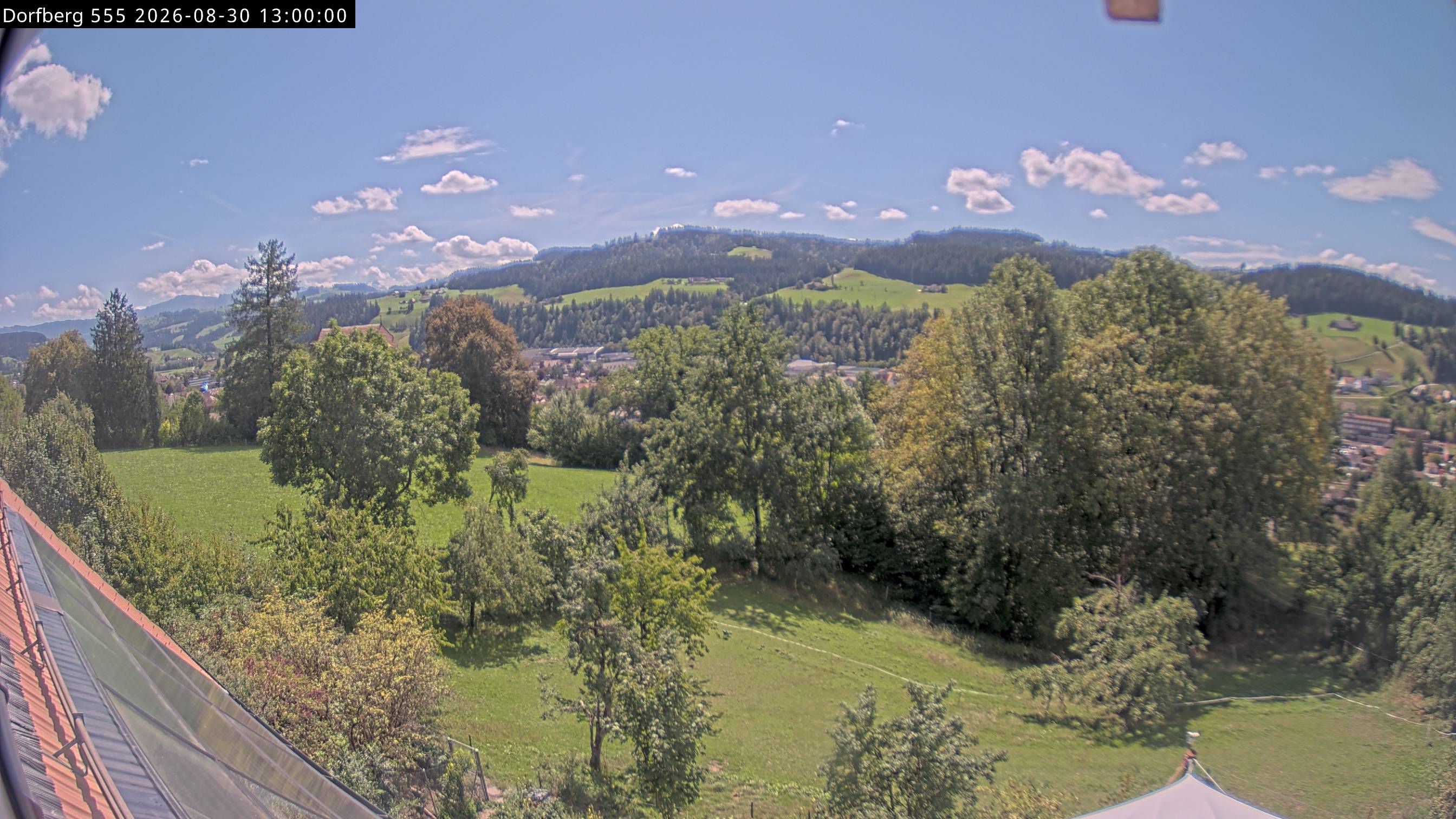 Webcam-Bild: Aussicht vom Dorfberg in Langnau 20260830-130000