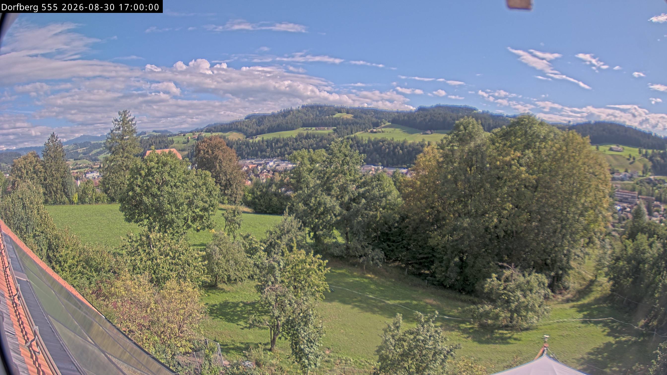 Webcam-Bild: Aussicht vom Dorfberg in Langnau 20260830-170000