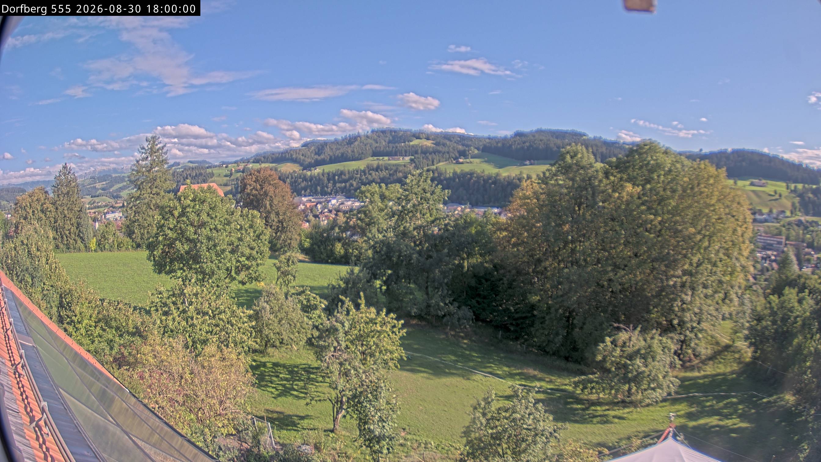 Webcam-Bild: Aussicht vom Dorfberg in Langnau 20260830-180000