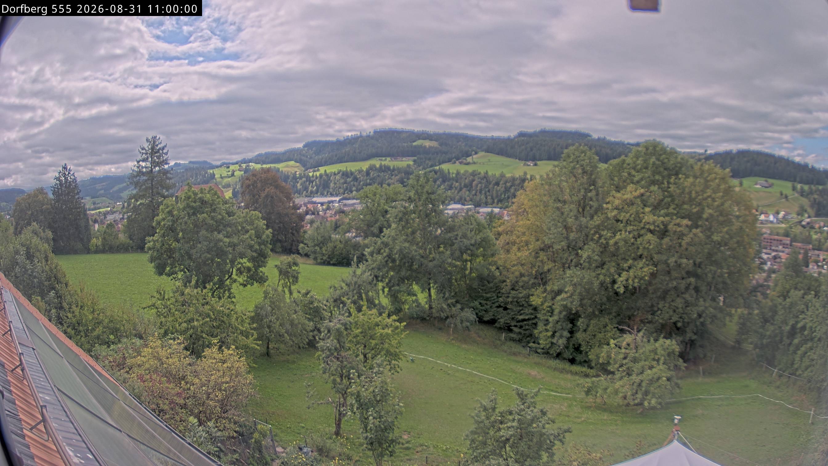 Webcam-Bild: Aussicht vom Dorfberg in Langnau 20260831-110000